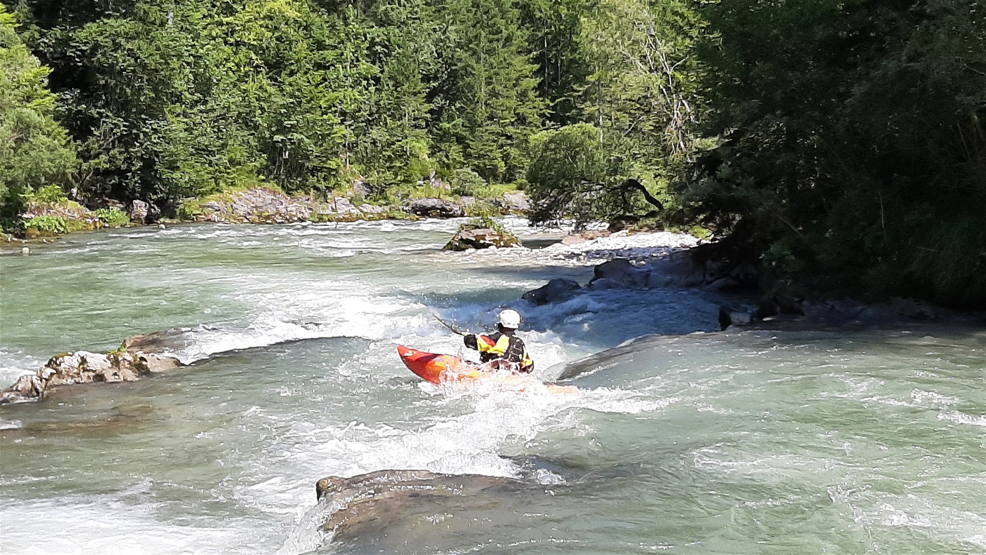 Kajak, Fluss Steyr, Abschnitt Stromboding - Elisabethsee (Obere Steyr) nach dem Steg 
