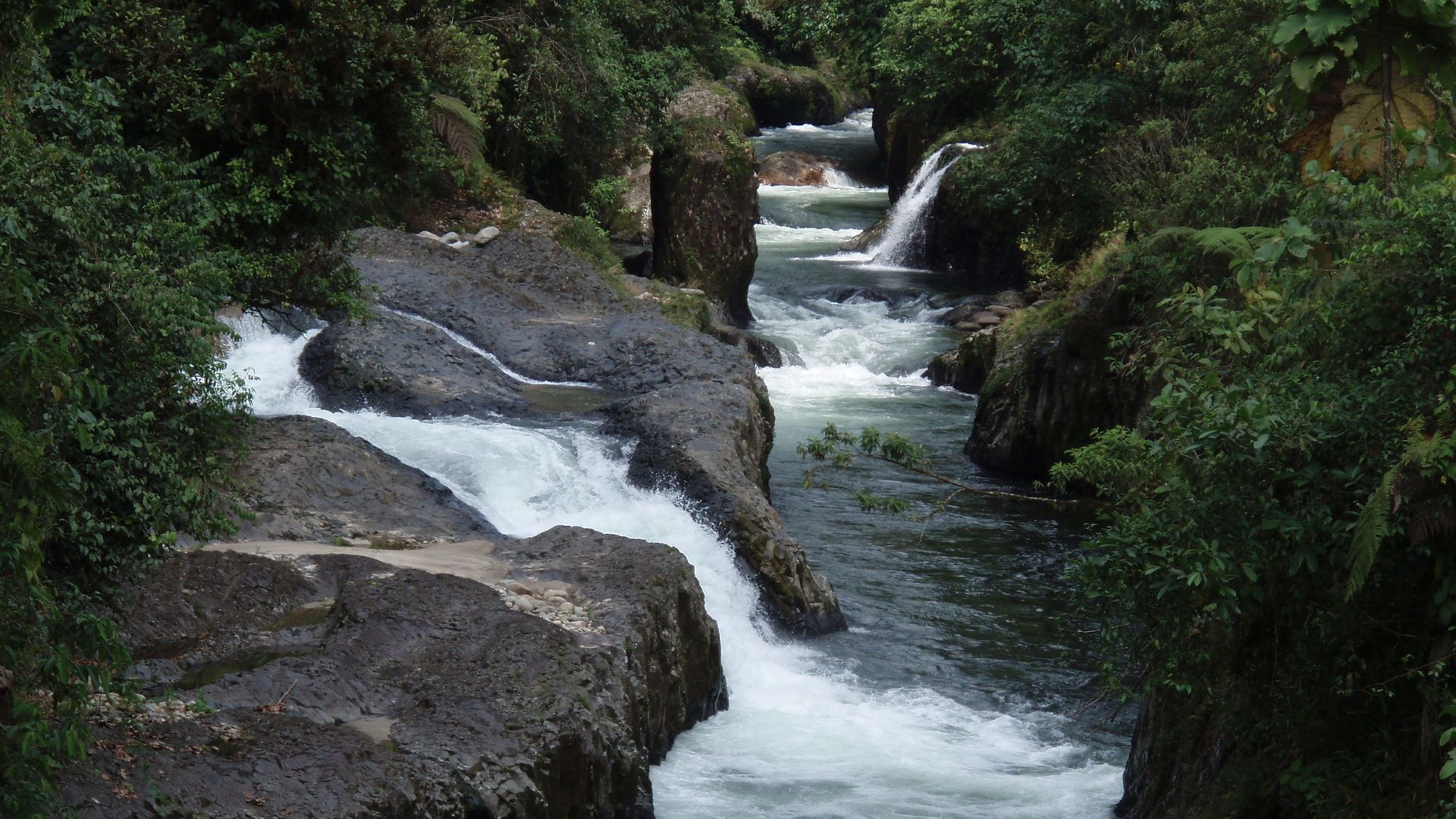 Kajak, Fluss Hollin, Abschnitt Cascadas - Santo Domingo Cascadas del Río Hollín 
