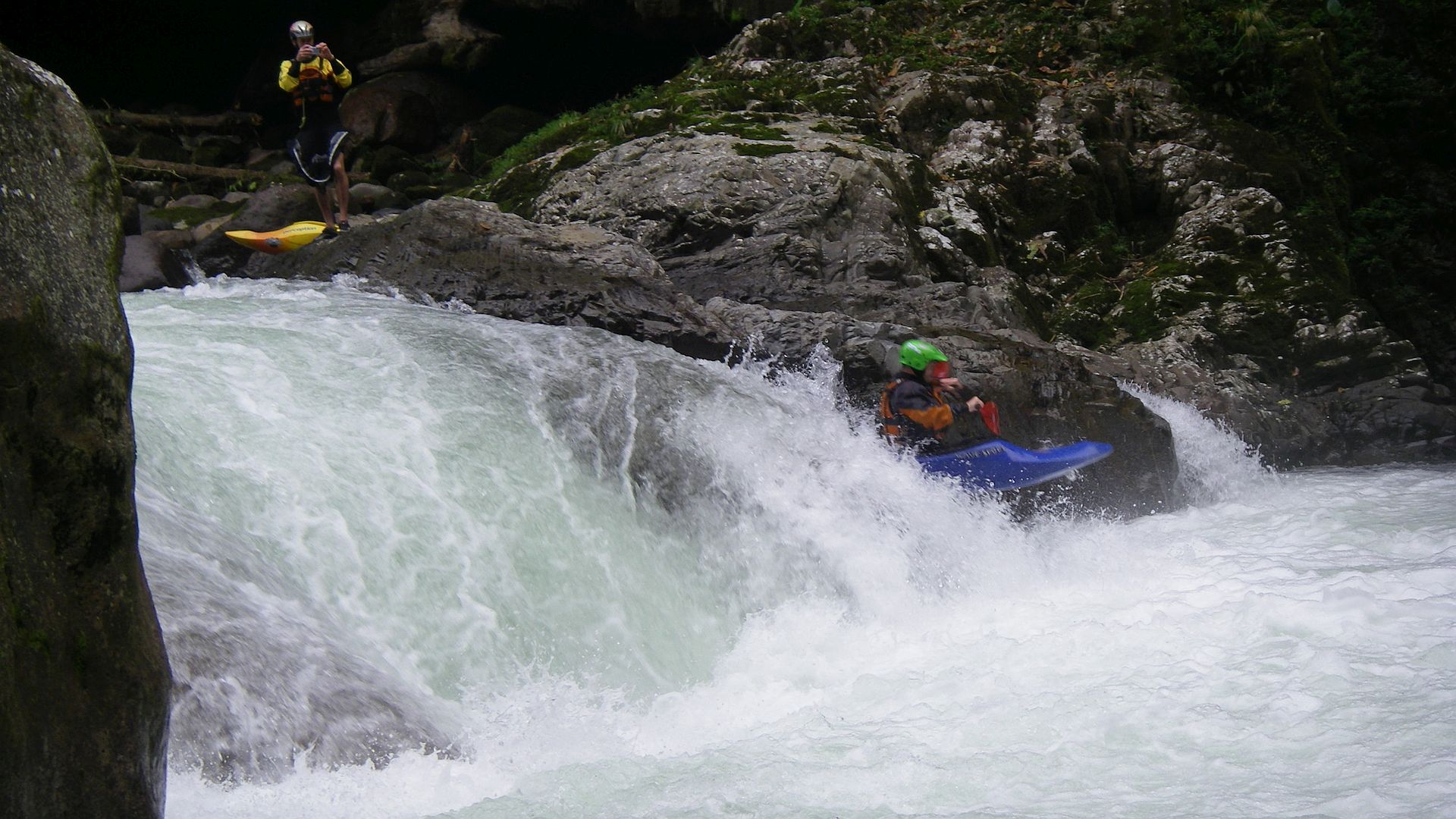 Kajak, Fluss Hollin, Abschnitt Cascadas - Santo Domingo 2m Abfall 🛶 Horst K.