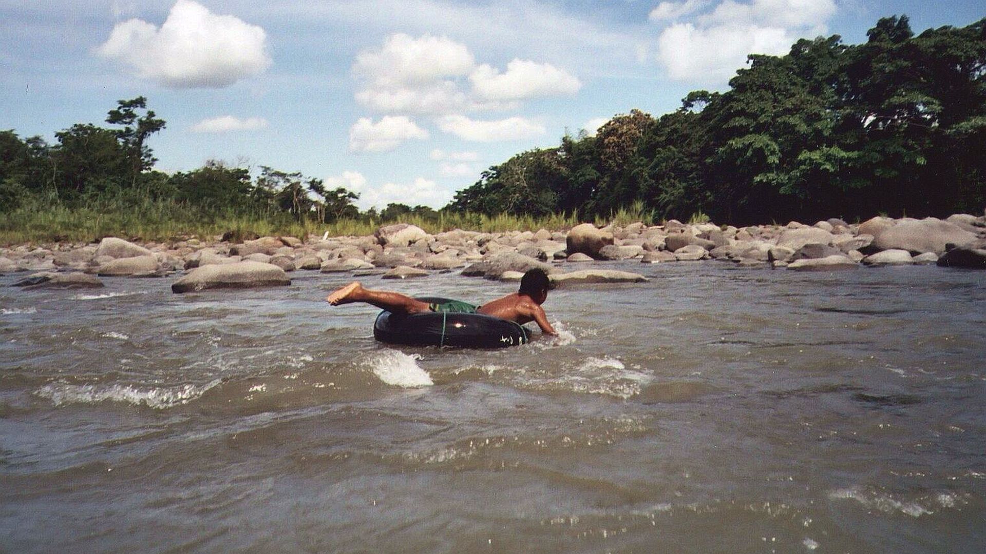 Kajak, Fluss Jatunyacu, Abschnitt Laguna Azul - Puerto Napo (Oberlauf) das macht Spaß! 