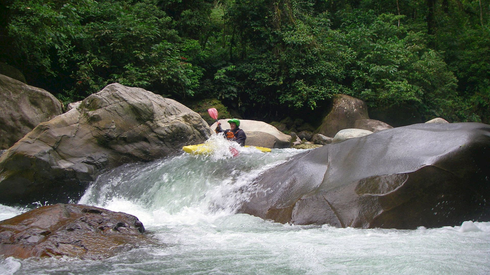 Kajak, Fluss Jondachi, Abschnitt Jondachi - Osayacu (Oberlauf) Stufen über Stufen 🛶 Horst K.