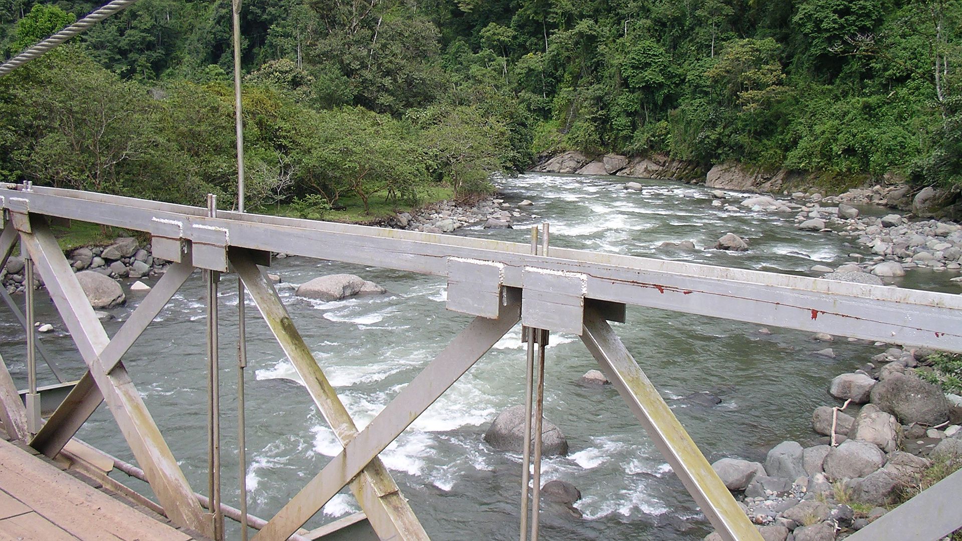 Kajak, Fluss Pacuare, Abschnitt Bajo Pacuare Sur - B. P. Norte (Upper Upper) Einstieg 