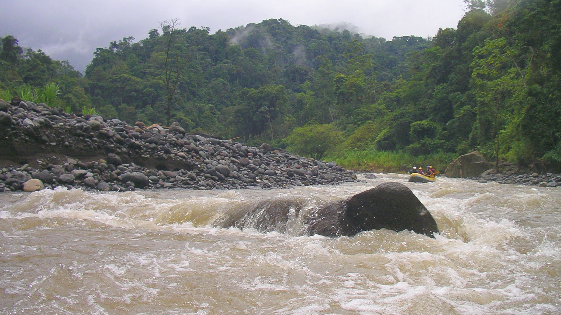 Kajak, Fluss Pacuare, Abschnitt San Martin - Siquierres (Lower) die ersten Meter 