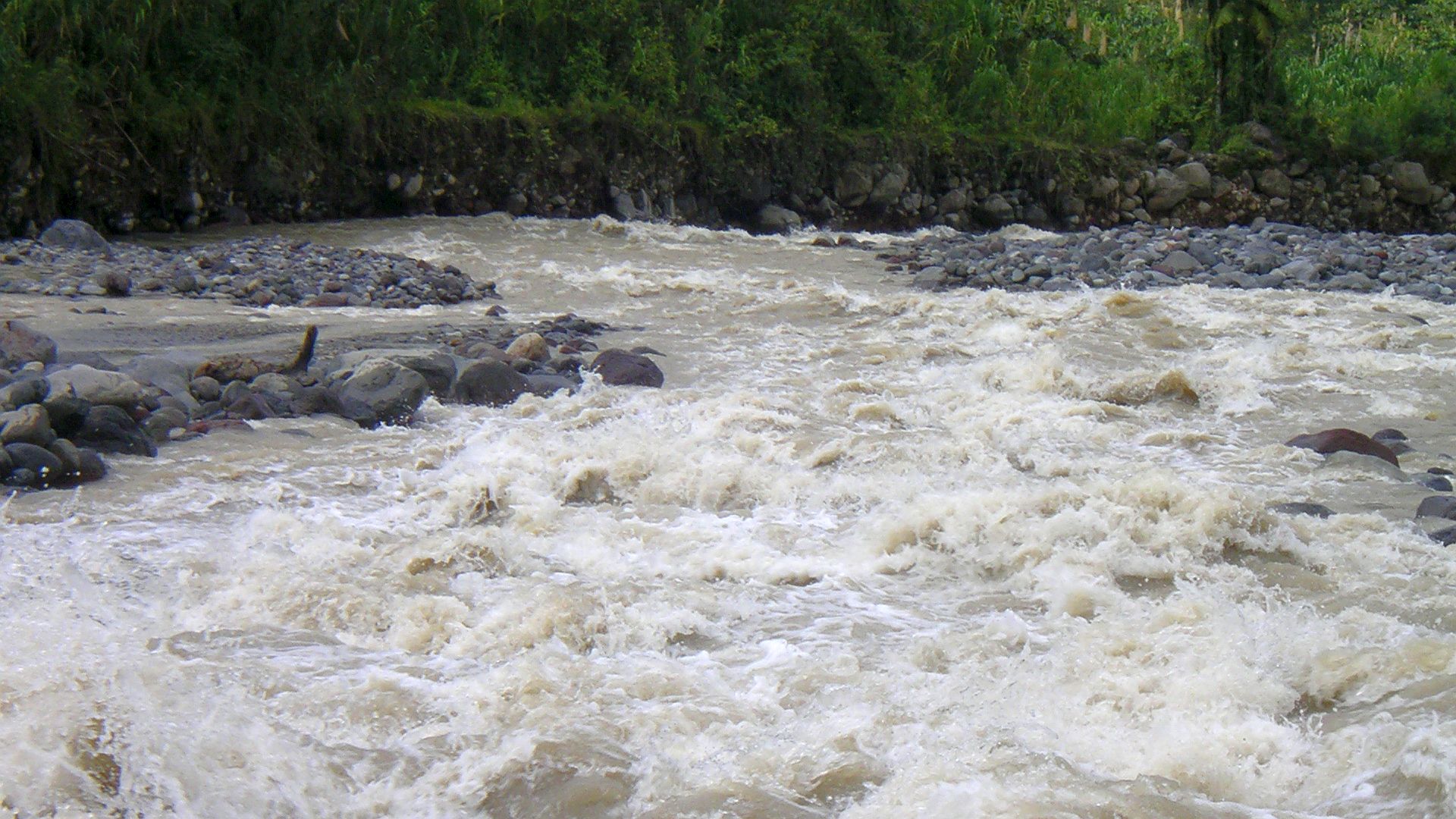 Kajak, Fluss Sucio, Abschnitt Rio Hondura - Santa Clara erster unangenehmer Katarakt 