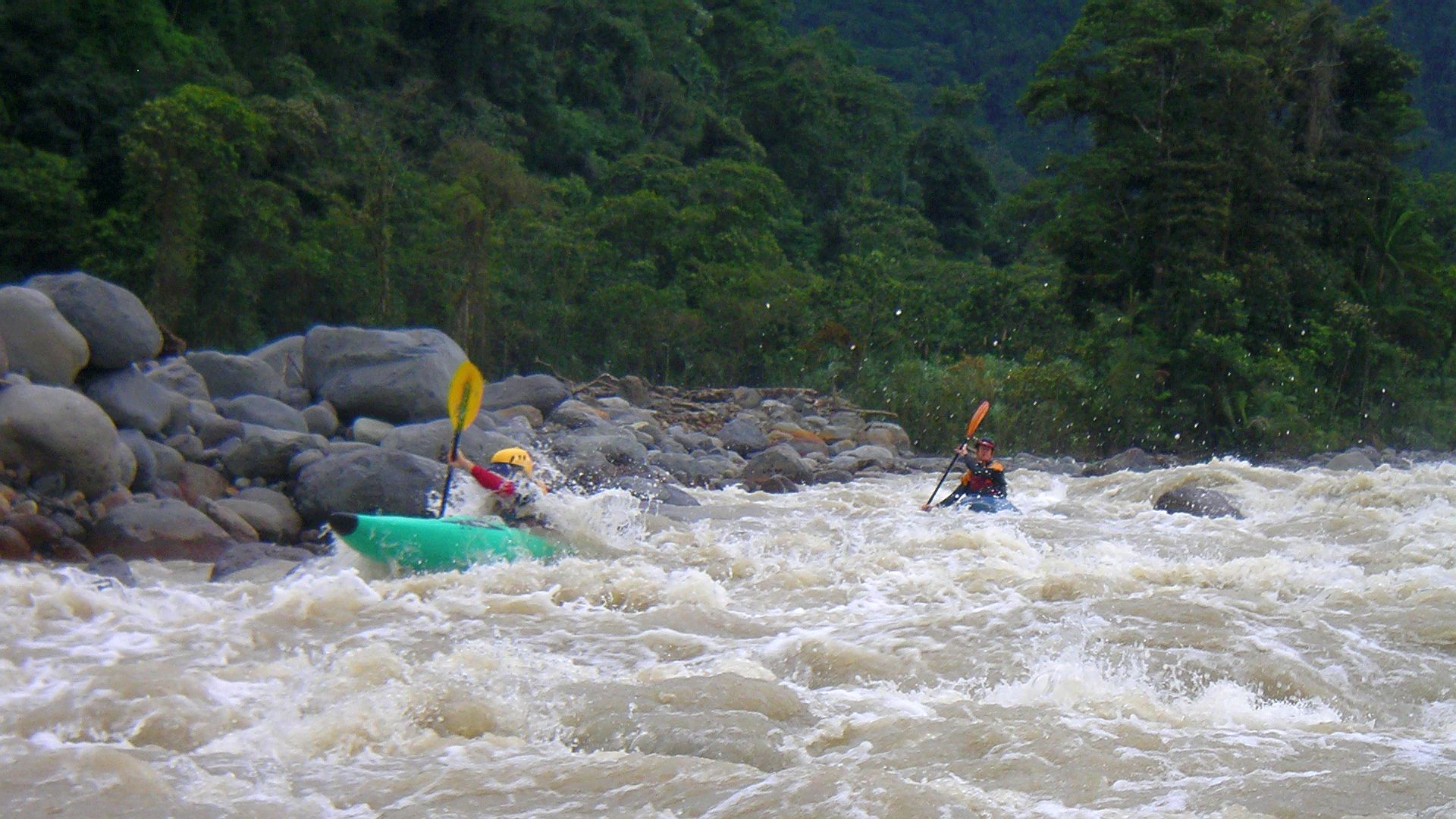 Kajak, Fluss Sucio, Abschnitt Rio Hondura - Santa Clara wuchtige Schwälle 🛶 Elizabeth I., Bernd A.