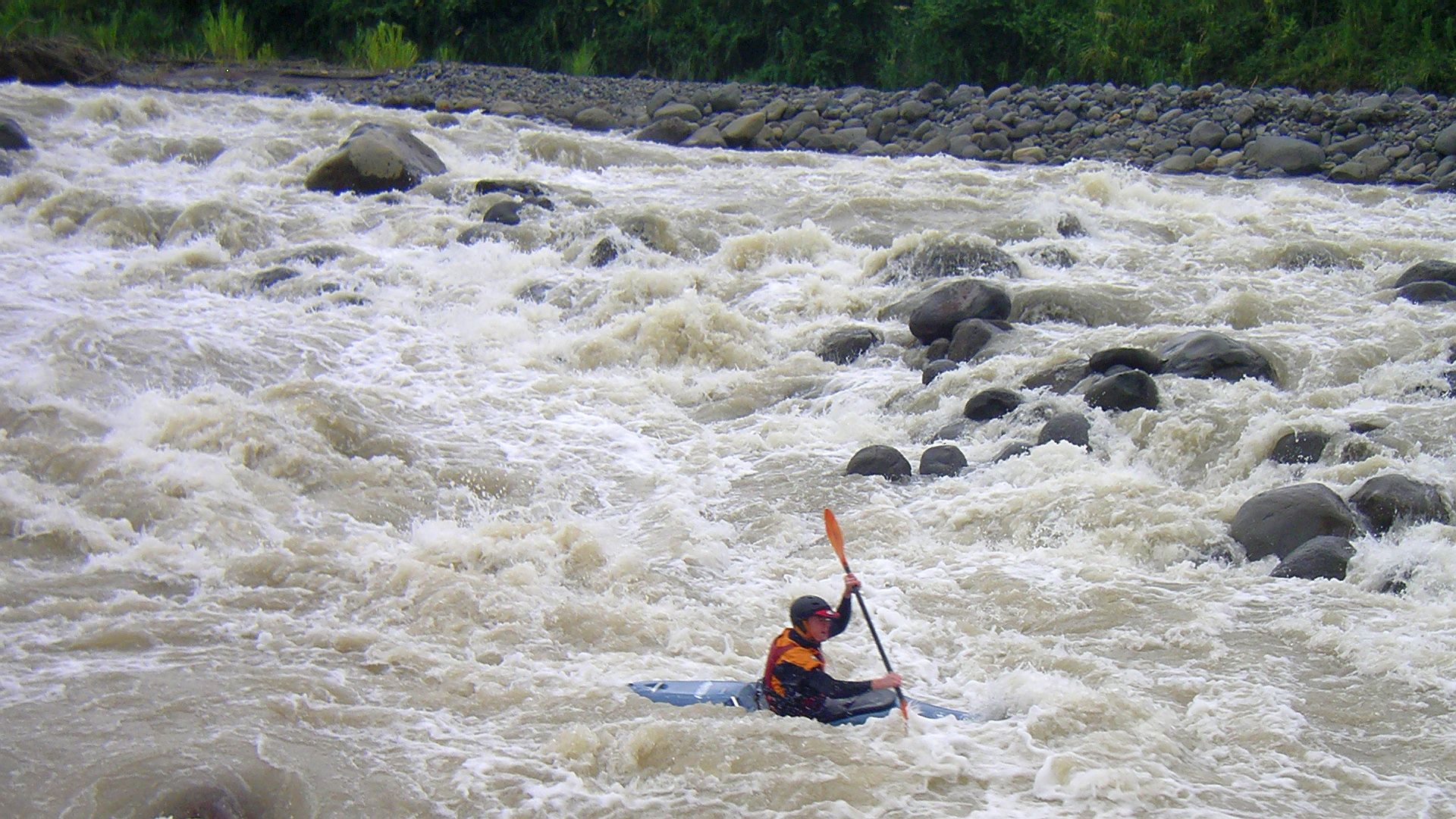 Kajak, Fluss Sucio, Abschnitt Rio Hondura - Santa Clara wüster Steinhaufen 1km weiter 🛶 Bernd A.