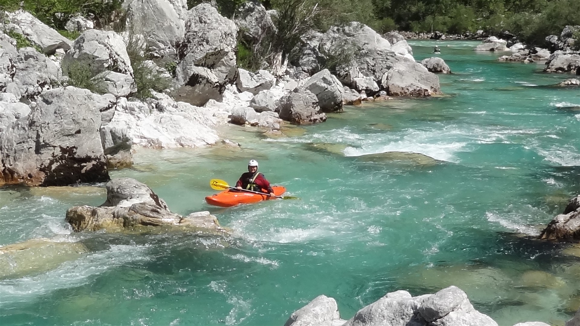 Kajak, Fluss Soča, Abschnitt Friedhofstrecke + Slalomstrecke Friedhofstrecke bei Niederwasser 