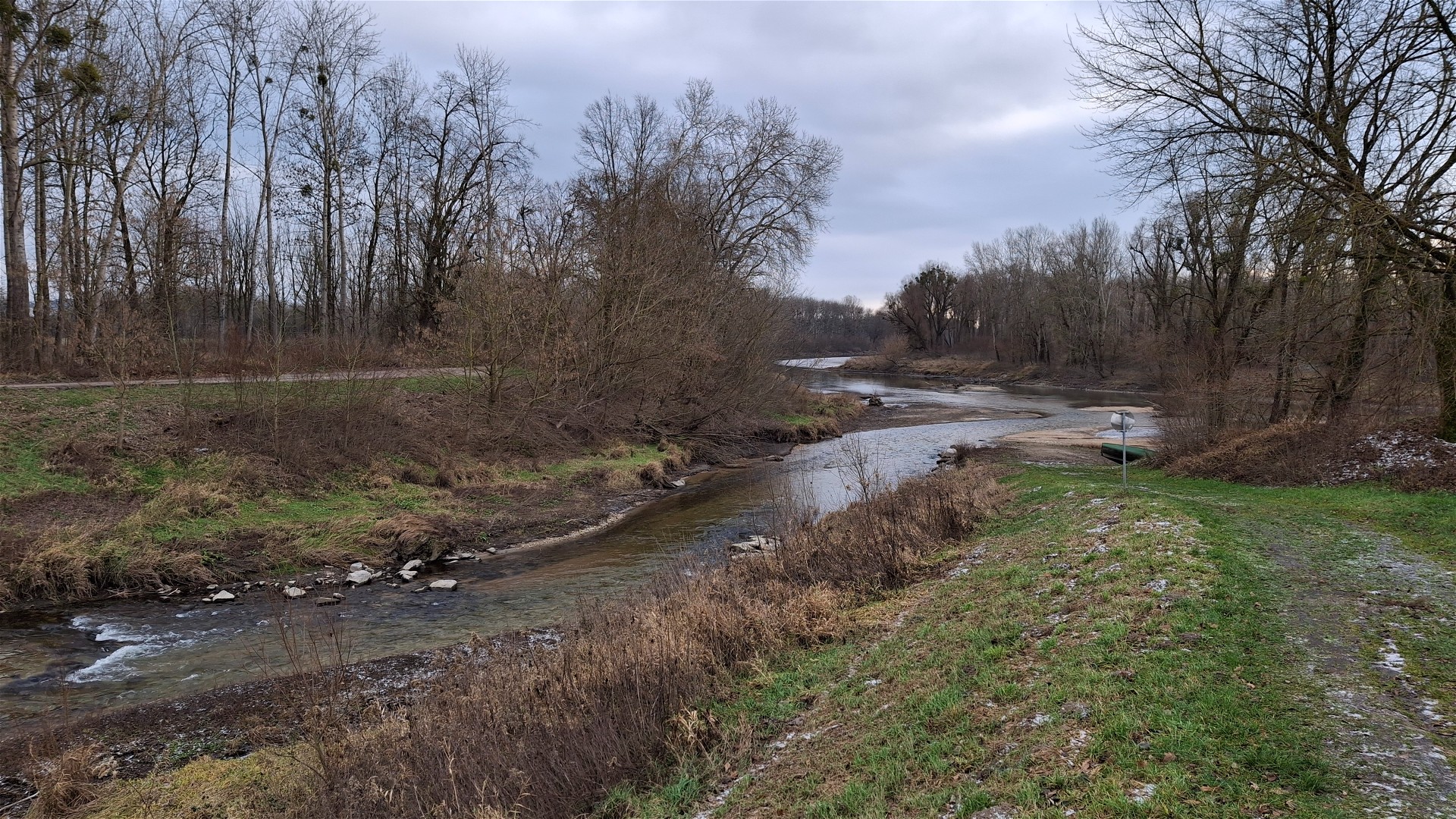 Kajak, Fluss Naarn, Abschnitt Perg - Donaualtarm (Unterlauf) Ausstiegstelle 