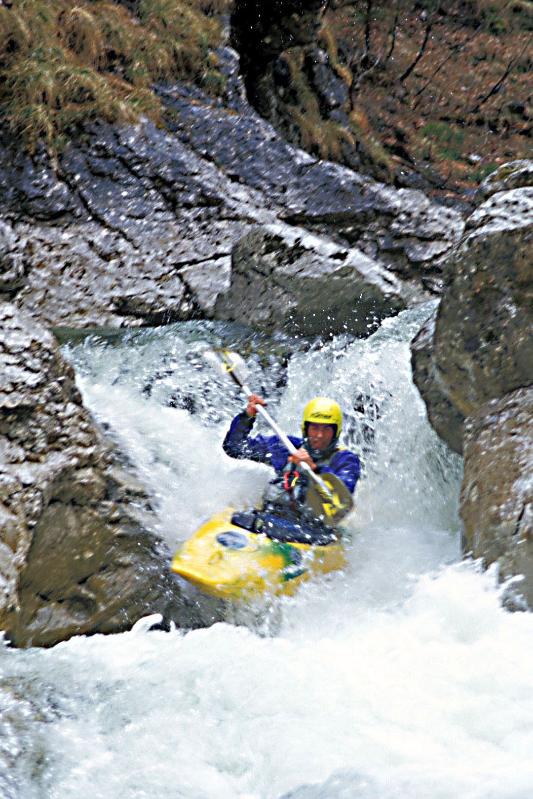 Kajak, Fluss Rotmoosbach, Abschnitt Dürradmer - Rotmoos (Dürradmer Schlucht) schlitzartiger Abfall 🛶 Max
