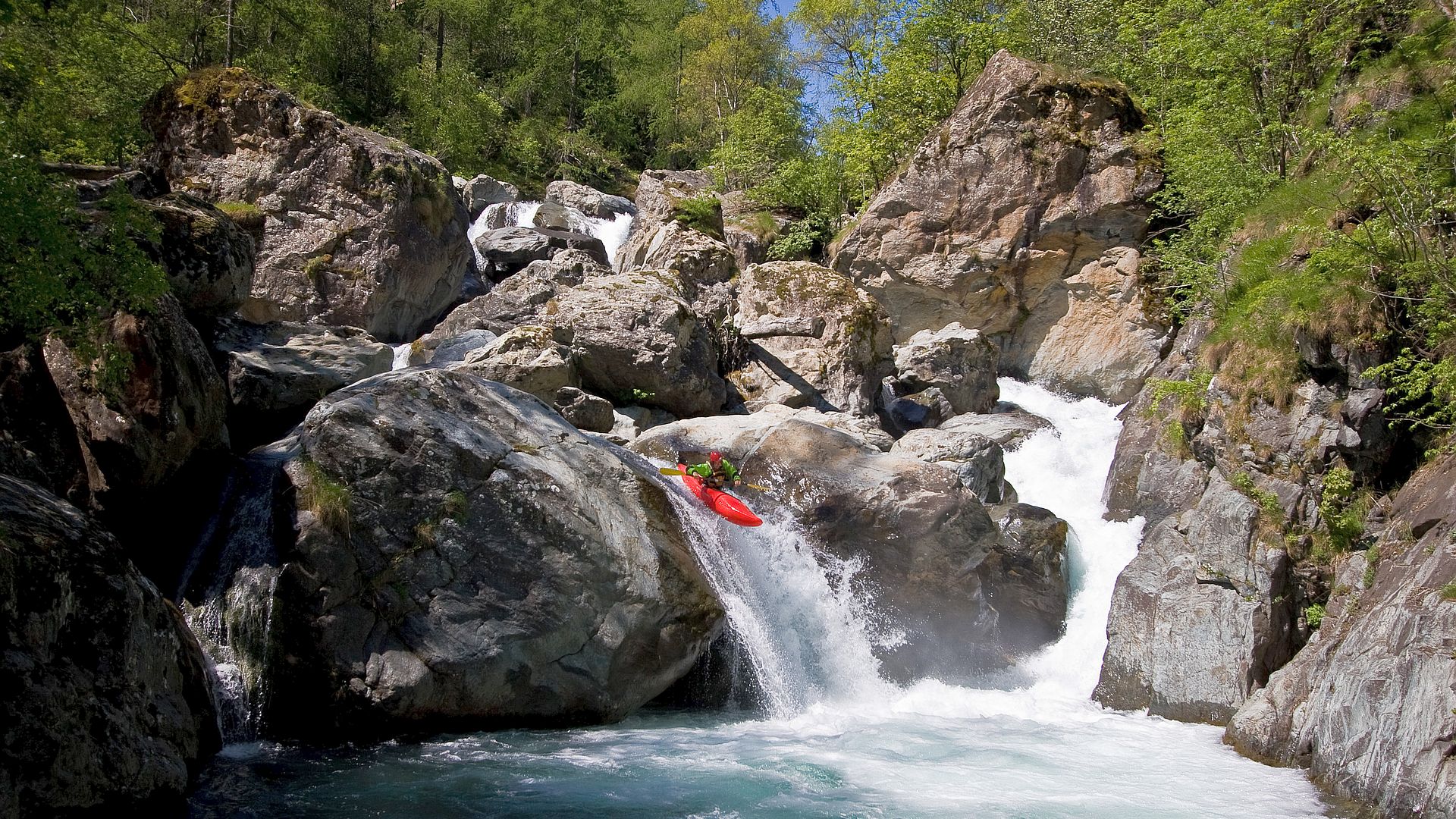 Kajak, Fluss Stura di Ala, Abschnitt Molette - Stura di Ala (Obere) letzte Stufe des Felssturzes 🛶 Harald G.