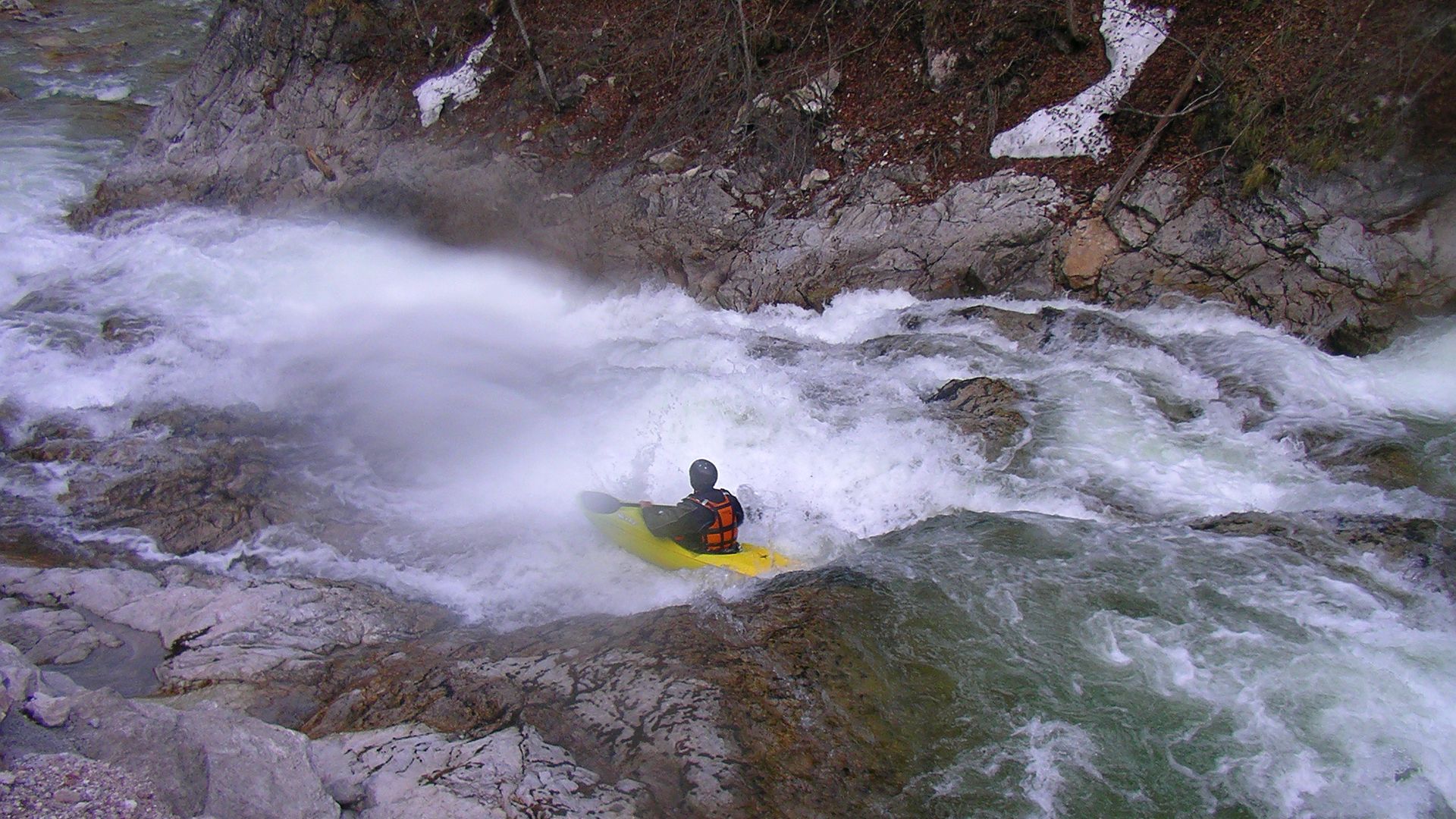 Kajak, Fluss Ötscherbach, Abschnitt Schleierfall - Erlaufboden (Ötschergräben) längere Rutsche im letzten Drittel 🛶 Thomas R.