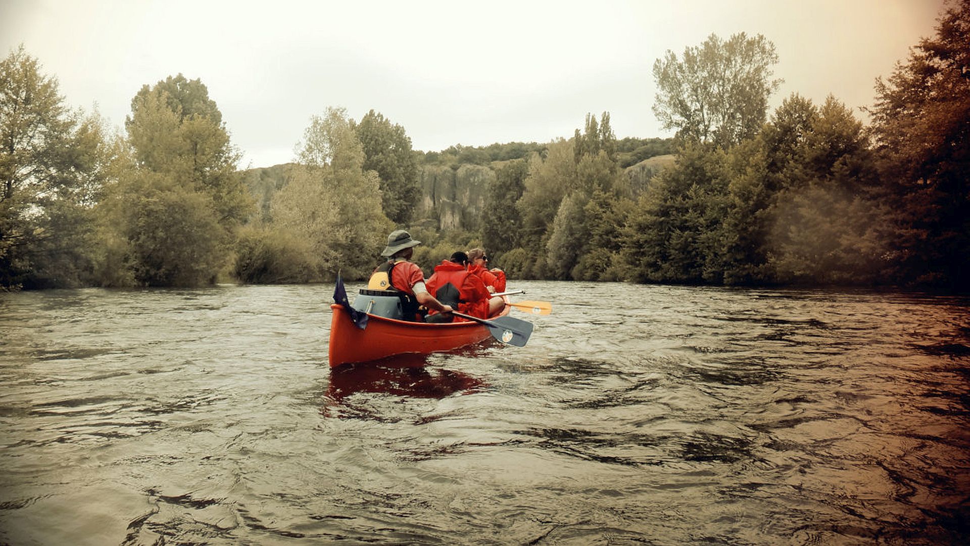 Kajak, Fluss Allier, Abschnitt Langeac - Lavoûte-Chilhac Felswände 