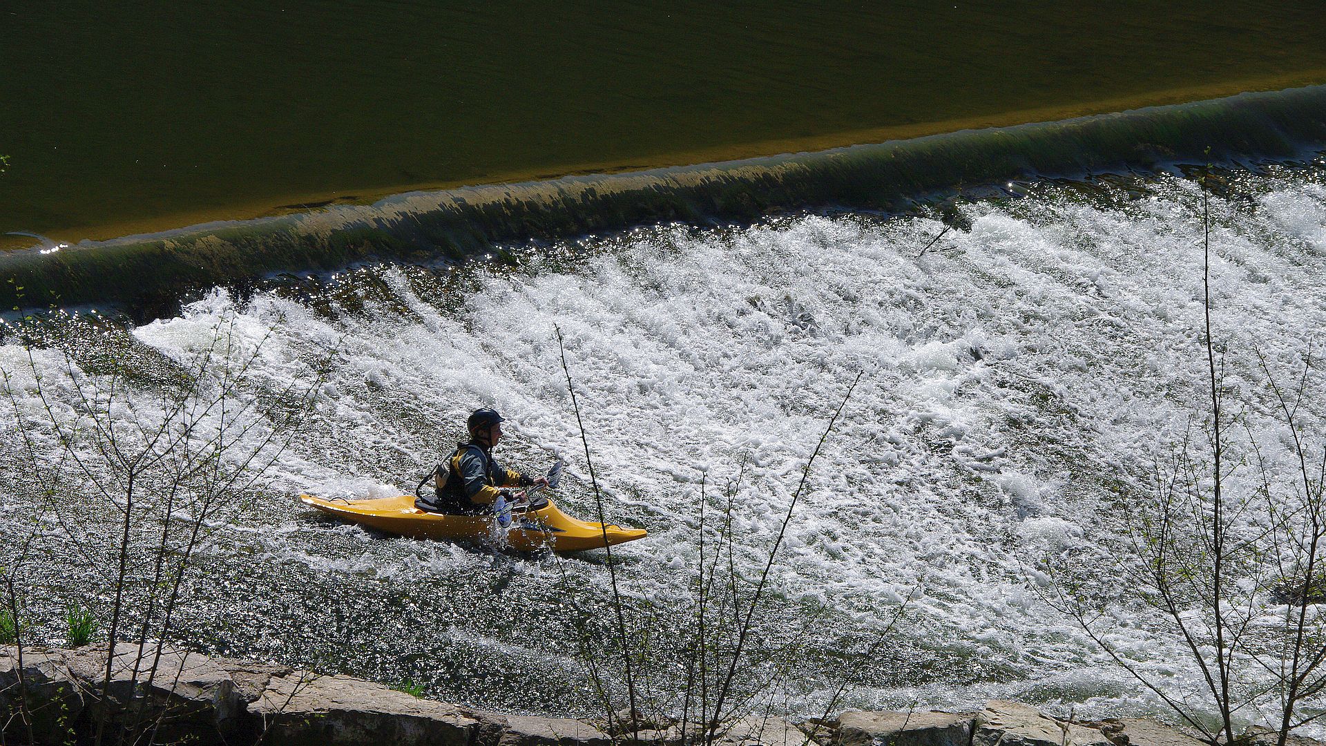 Kajak, Fluss Aveyron, Abschnitt Monteils - Najac Wehr in Najac 🛶 Martina P.
