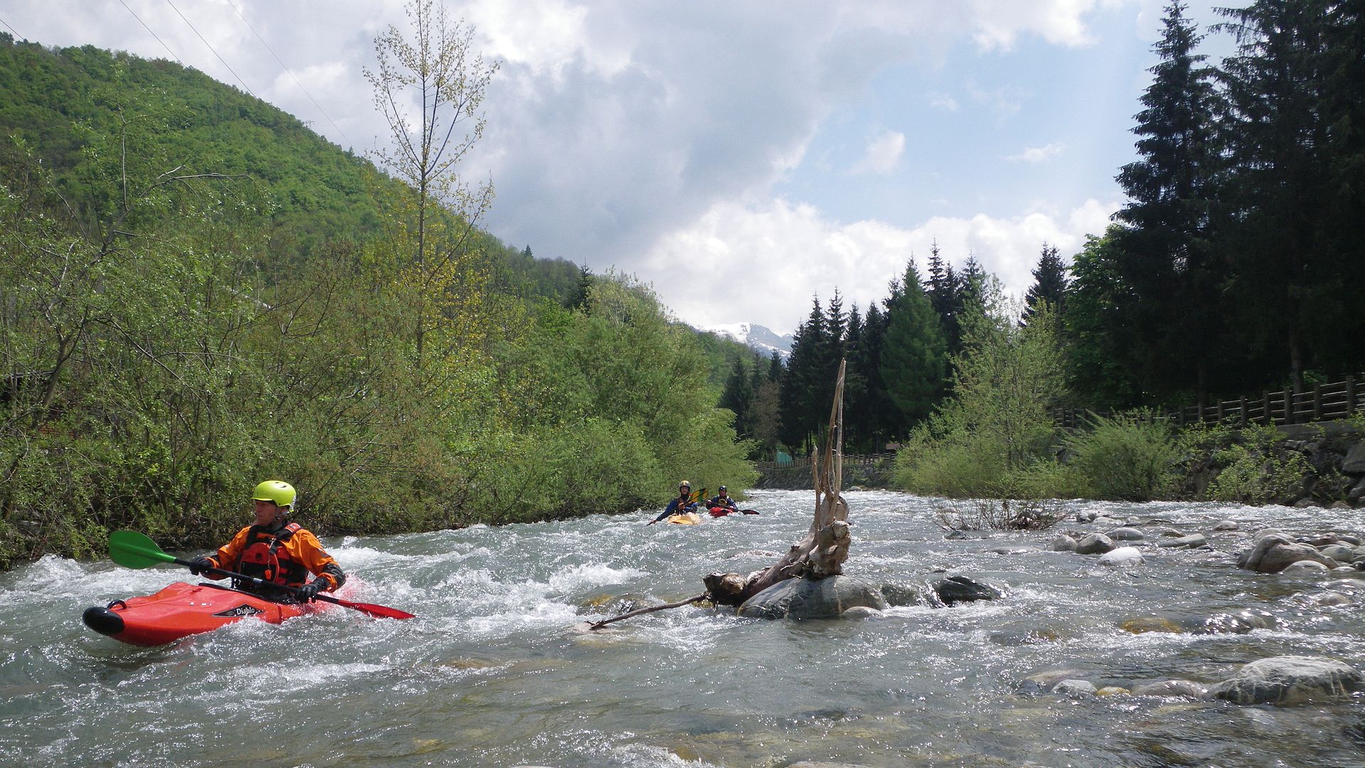 Kajak, Fluss Vermenagna, Abschnitt Vernante - Robilante nach dem Einstieg 