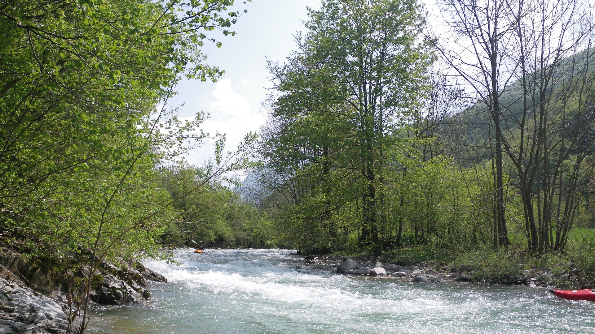 Kajak, Fluss Vermenagna, Abschnitt Vernante - Robilante flotte Strömung 