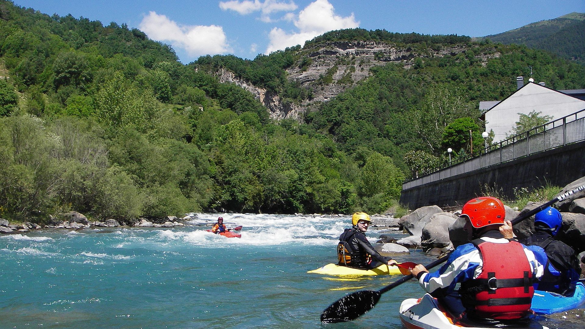 Kajak, Fluss Ara, Abschnitt Broto - Fiscal am Beginn des Abschnitts 