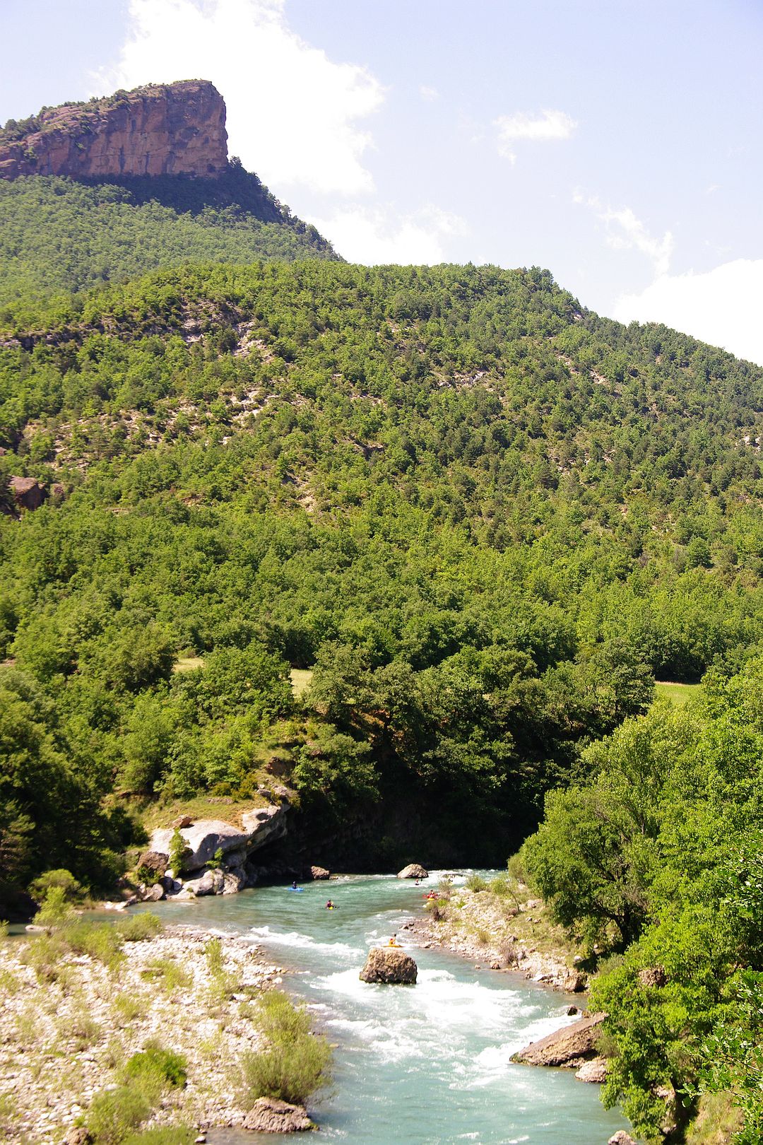 Kajak, Fluss Ésera, Abschnitt Campo - Besians (Pyramiden) es wird schluchtig 