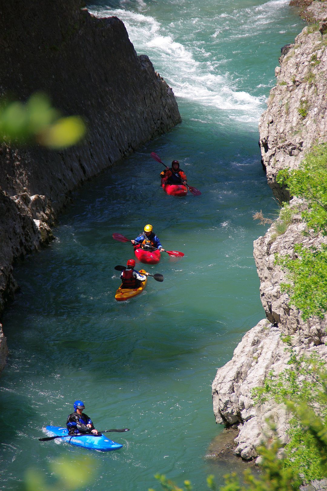 Kajak, Fluss Ésera, Abschnitt Seira - Campo (Schlucht) schöne Schlucht 