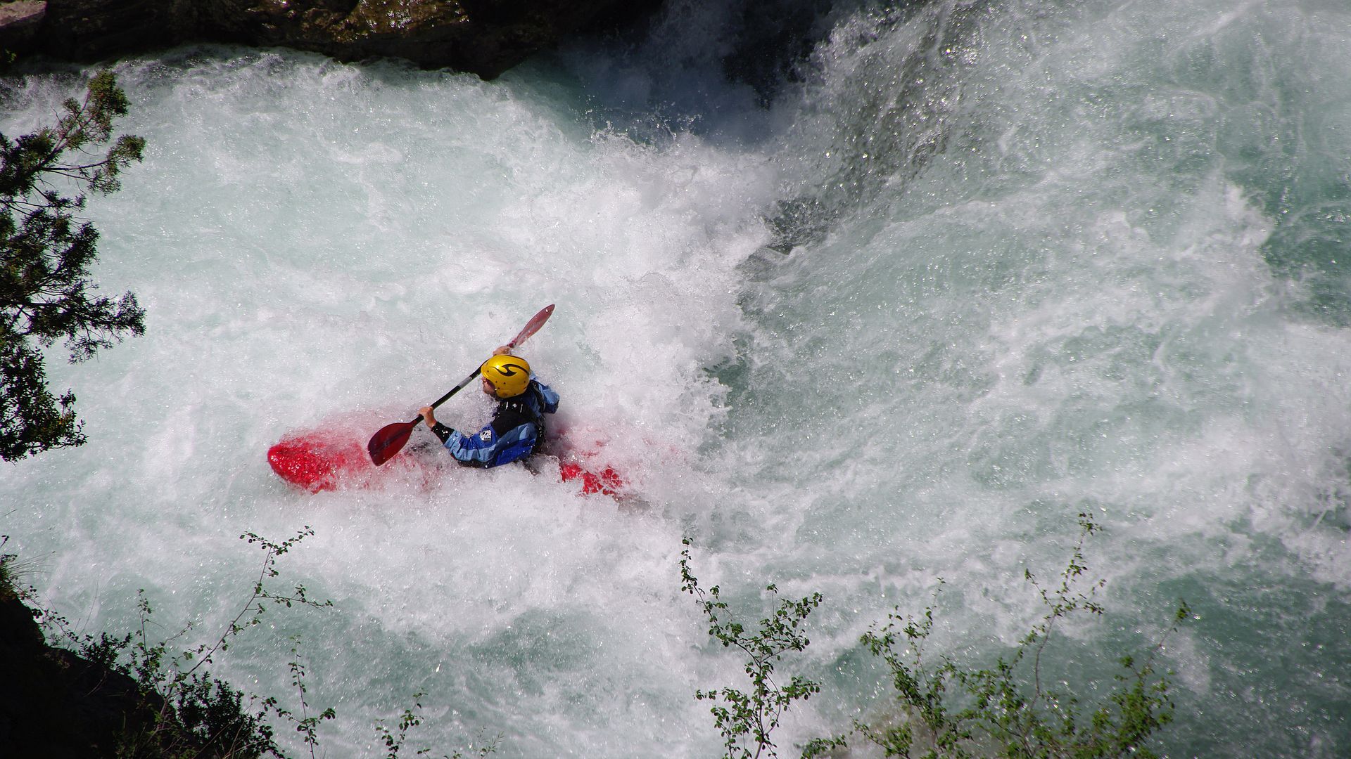 Kajak, Fluss Ésera, Abschnitt Seira - Campo (Schlucht) noch ein wuchtiger Abfall 