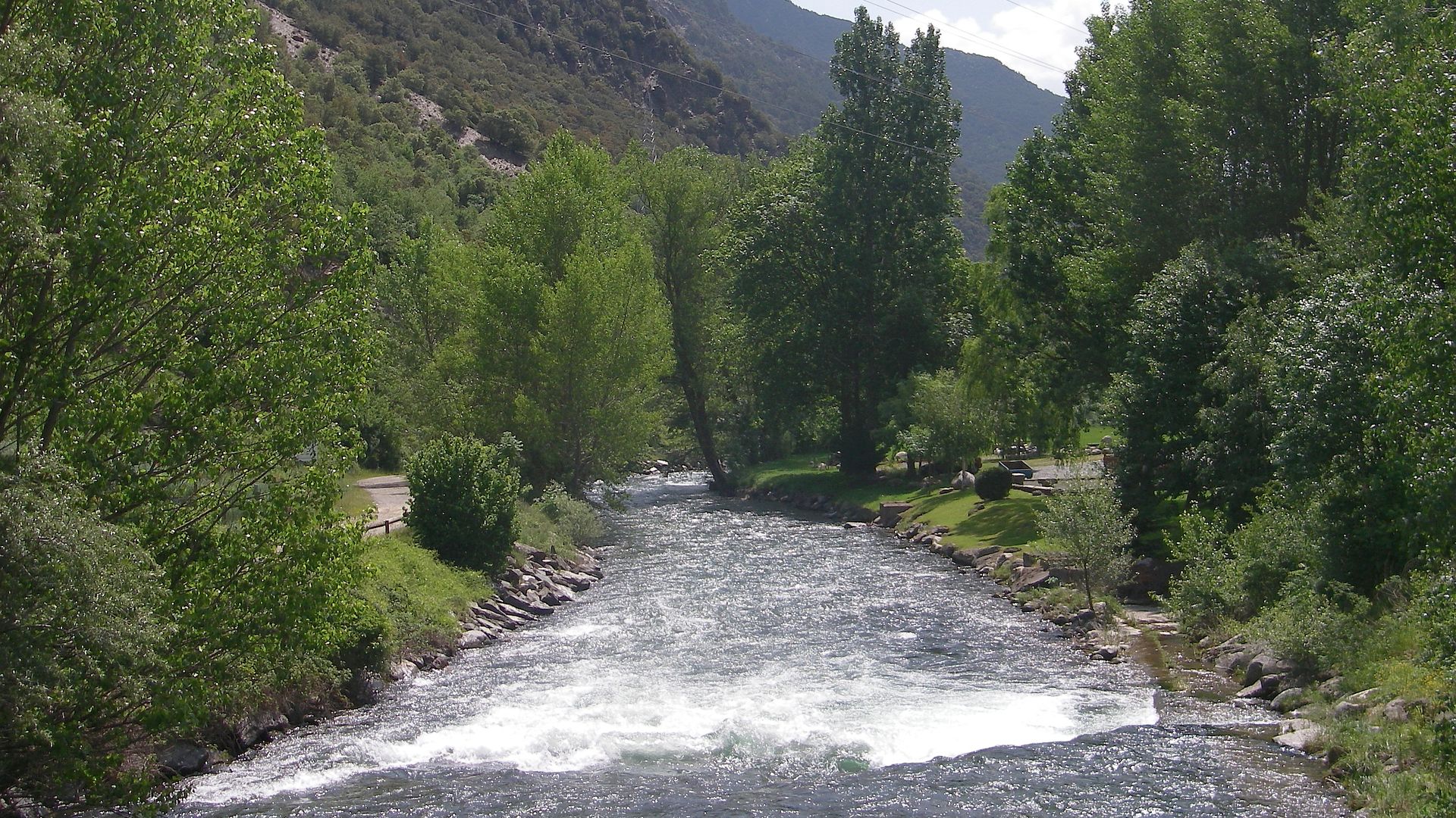 Kajak, Fluss Noguera Pallaresa, Abschnitt Escaló - Llavorsi (Obere Strecke) beim Einstieg 