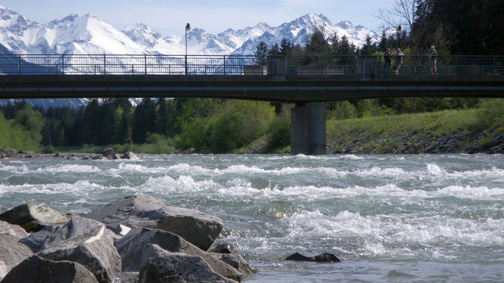 Kajak, Fluss Breitach, Abschnitt Breitachklamm - Fischen (Untere Breitach) noch einmal Gefälle 