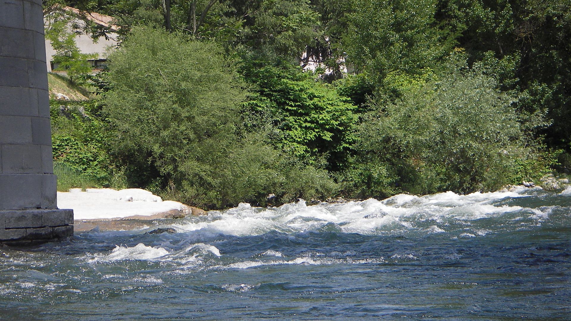 Kajak, Fluss Ardèche, Abschnitt Vogüé - Balazuc kleine Stromschnelle 
