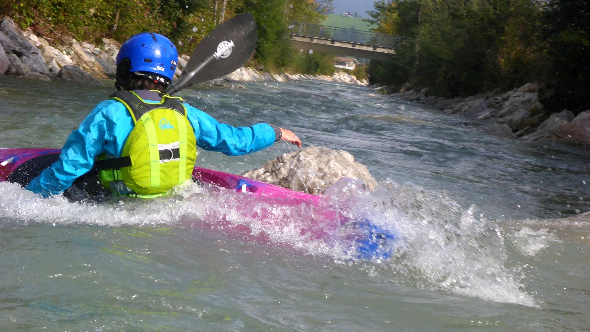 Kajak, Fluss Aschauer Ache, Abschnitt Gaisberg - Kirchberg (Mittellauf) Hindernisse 