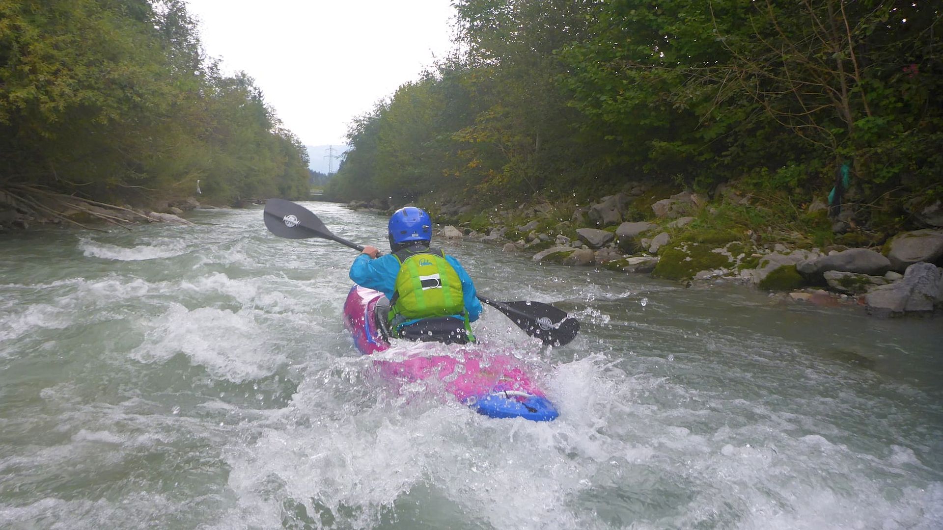 Kajak, Fluss Aschauer Ache, Abschnitt Gaisberg - Kirchberg (Mittellauf) Schwälle 