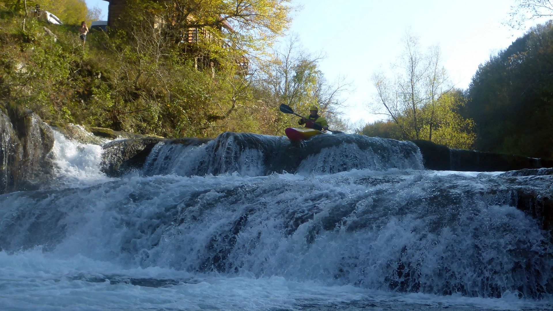 Kajak, Fluss Mrežnica, Abschnitt Rončevići - Tržić Tounjski (Waldschlucht) Doppelstufe 🛶 Angela E.