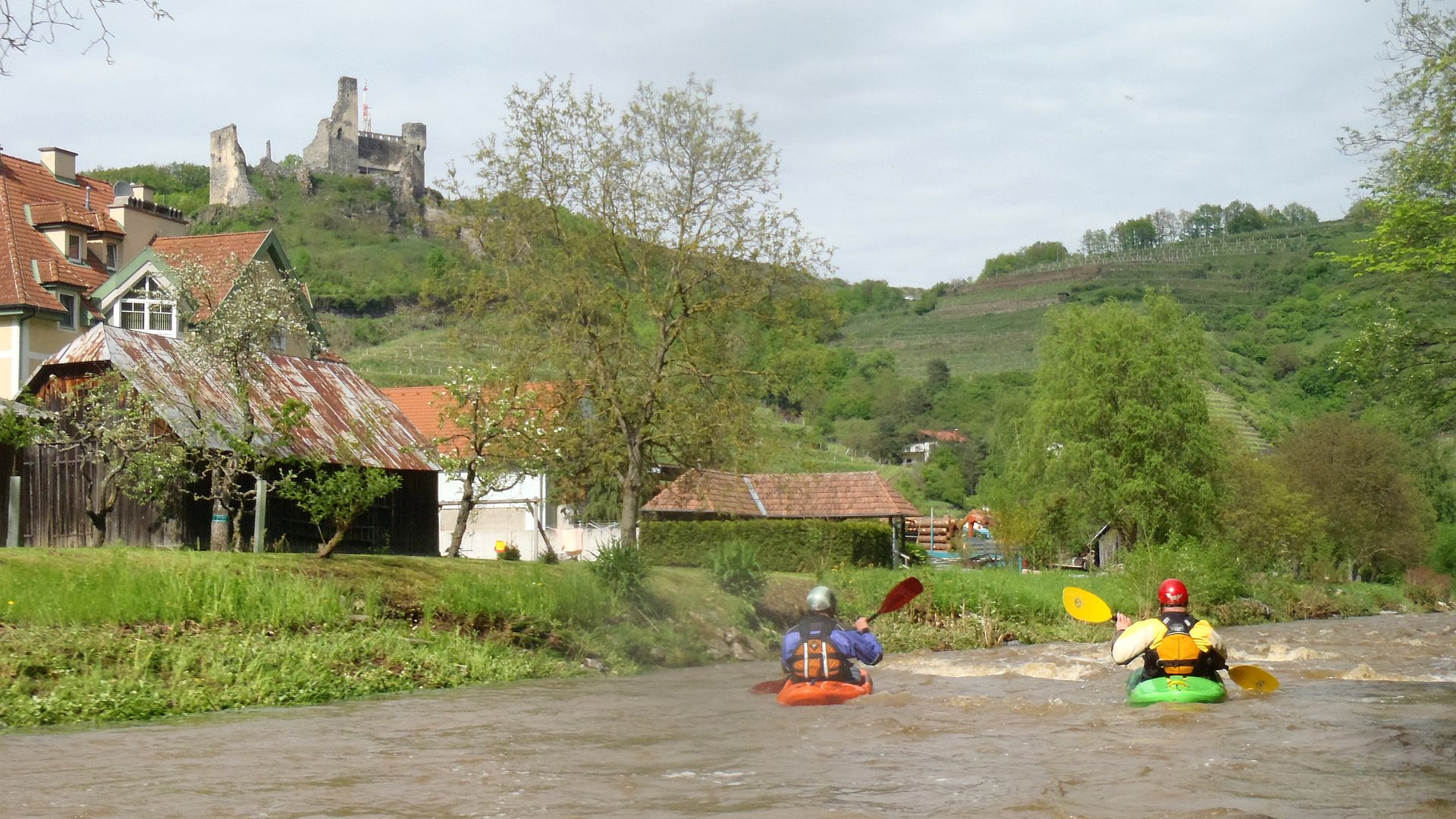 Kajak, Fluss Große Krems, Abschnitt Hohenstein - Imbach Burgruine Senftenberg 
