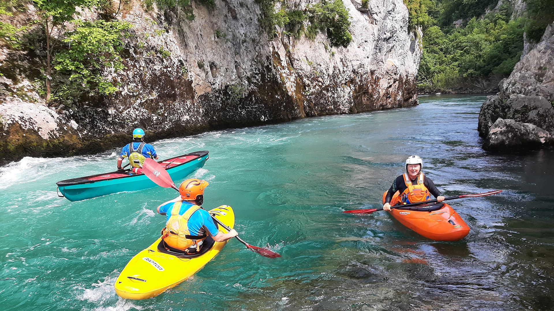 © Thomas R. 19.6.23 Kajak, Fluss Una, Abschnitt Martin Brod - Camp Buk bei Camp Buk