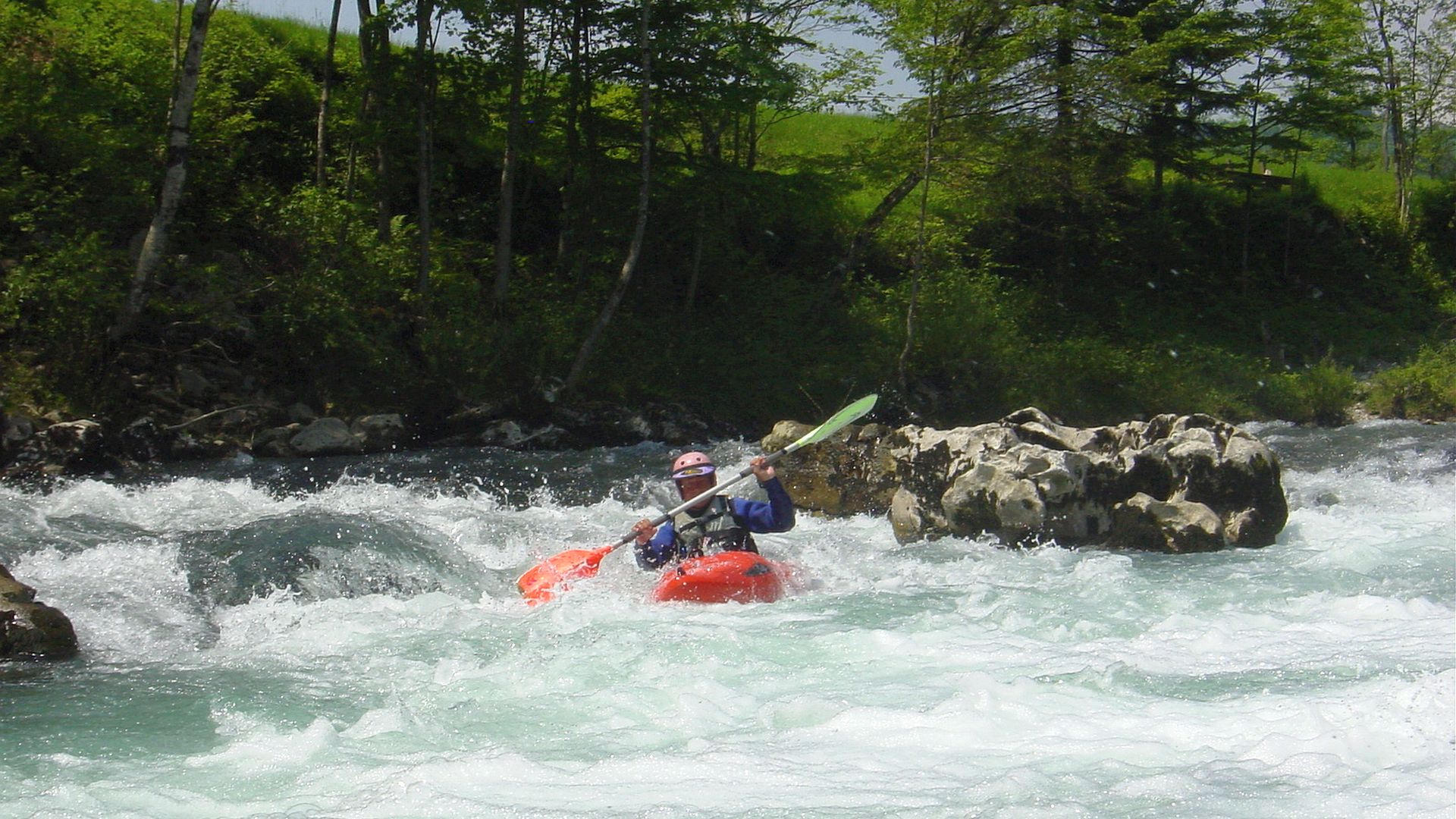 Kajak, Fluss Kupa, Abschnitt Osilnica - Brod na Kupi rechte Durchfahrt bei mehr Wasser 🛶 Gerhard L.