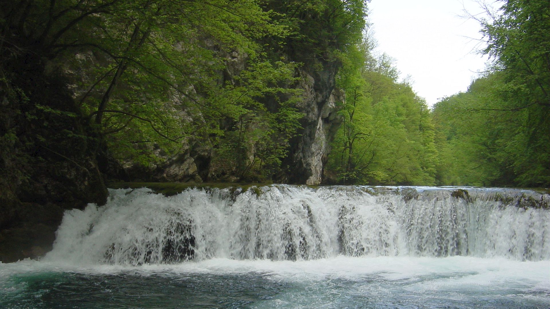 Kajak, Fluss Mrežnica, Abschnitt Rončevići - Tržić Tounjski (Waldschlucht) selbe Stelle 