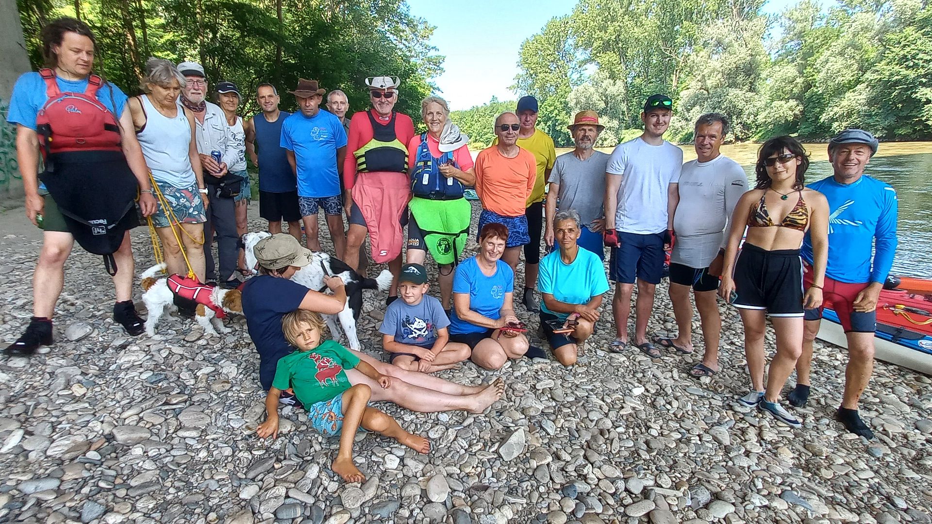 Kajak, Fluss Mur, Abschnitt Oberschwarza - Sveti Martin na Muri (Grenzmur) die Gruppe der Mur Drau Donau Tour 