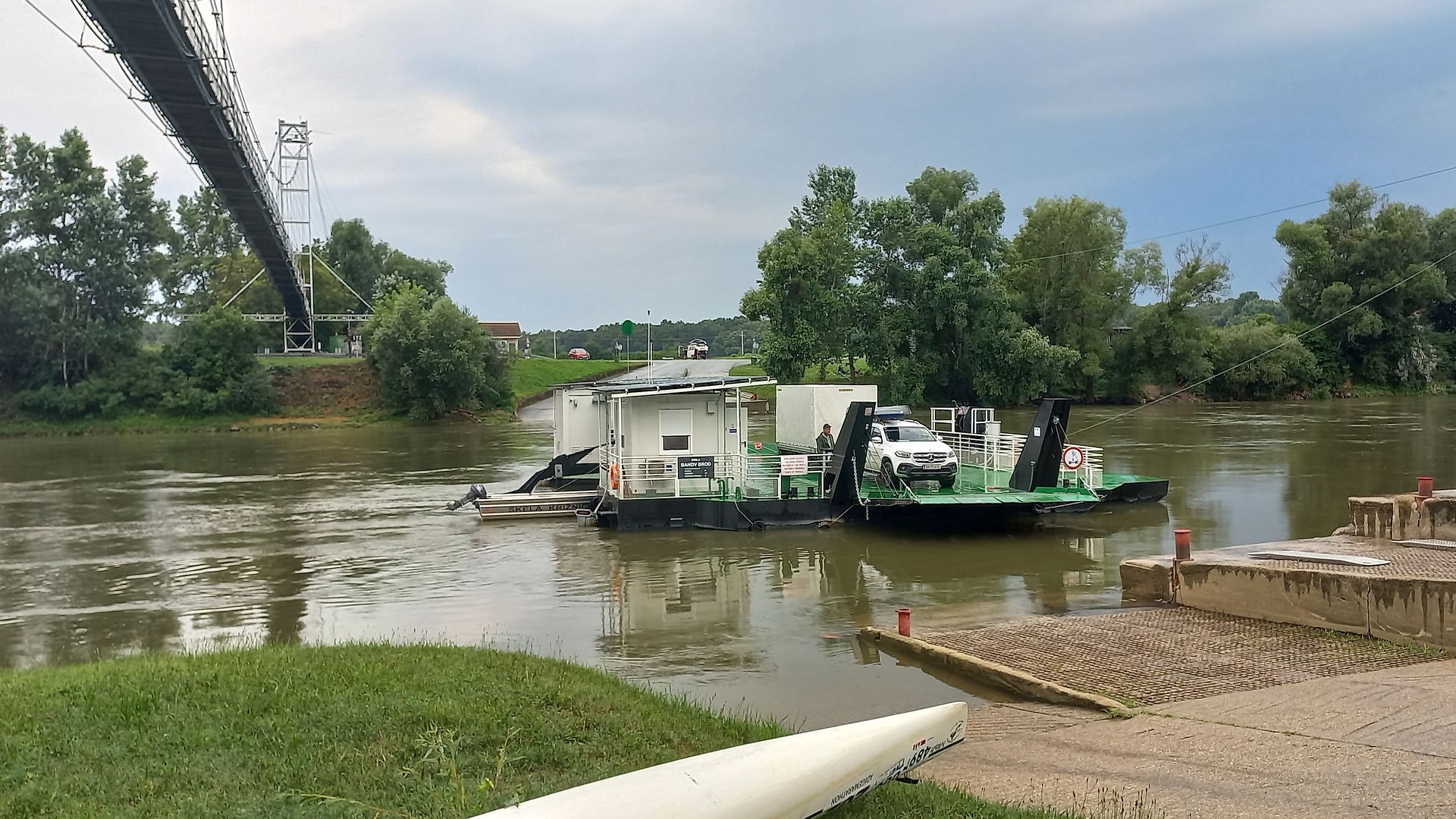© Dieter K. 21.7.23 Kajak, Fluss Drau (Drava), Abschnitt Őrtilos - Mündung in Donau Fähre Skela Kriznica