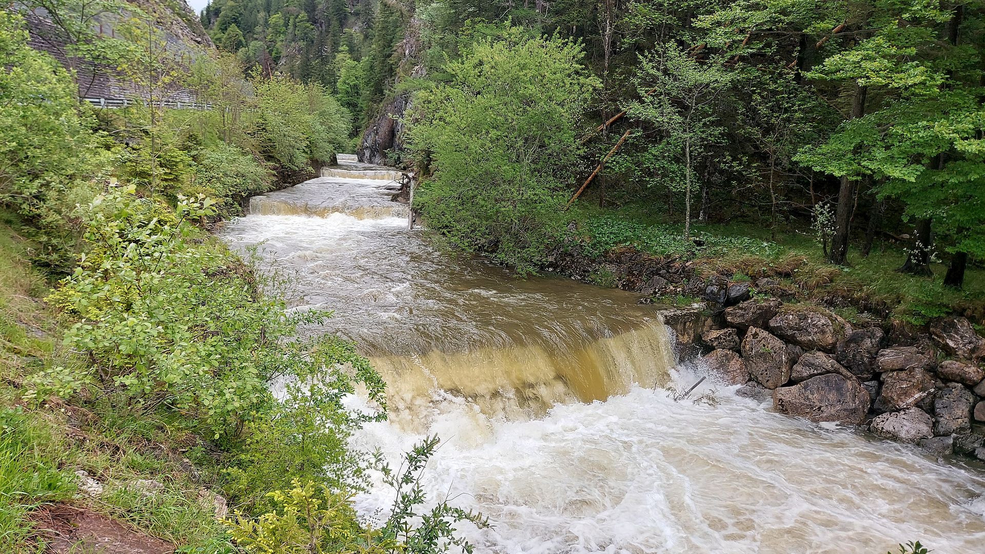Kajak, Fluss Mürz, Abschnitt Frein - Ende S-Kurve (Totes Weib Schlucht) die 4 Stufen bei Pegel 160cm 
