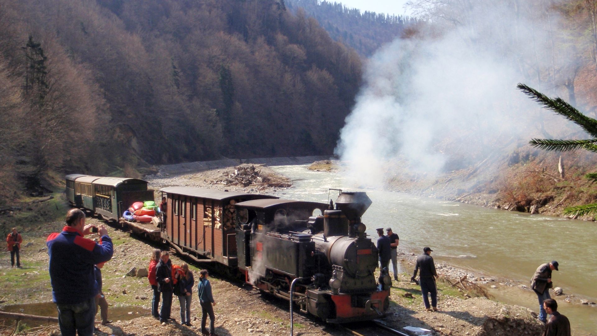 Kajak, Fluss Vaser, Abschnitt Novicior - Vișeu de Sus (Unterlauf) Shuttle mit der Dampfeisenbahn! 