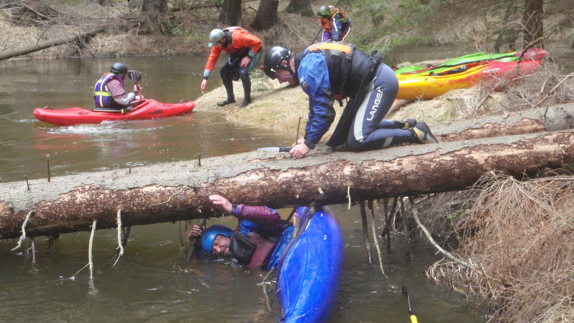 Kajak, Fluss Reißbach (Dračice), Abschnitt Litschau - Františkov ja nicht aussteigen! 