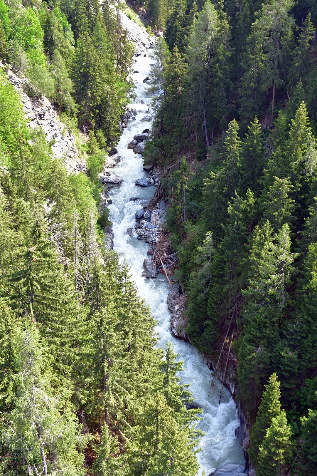 Kajak, Fluss Rhône (Rotten), Abschnitt Niederwald - Fiesch (Obere Schlucht)