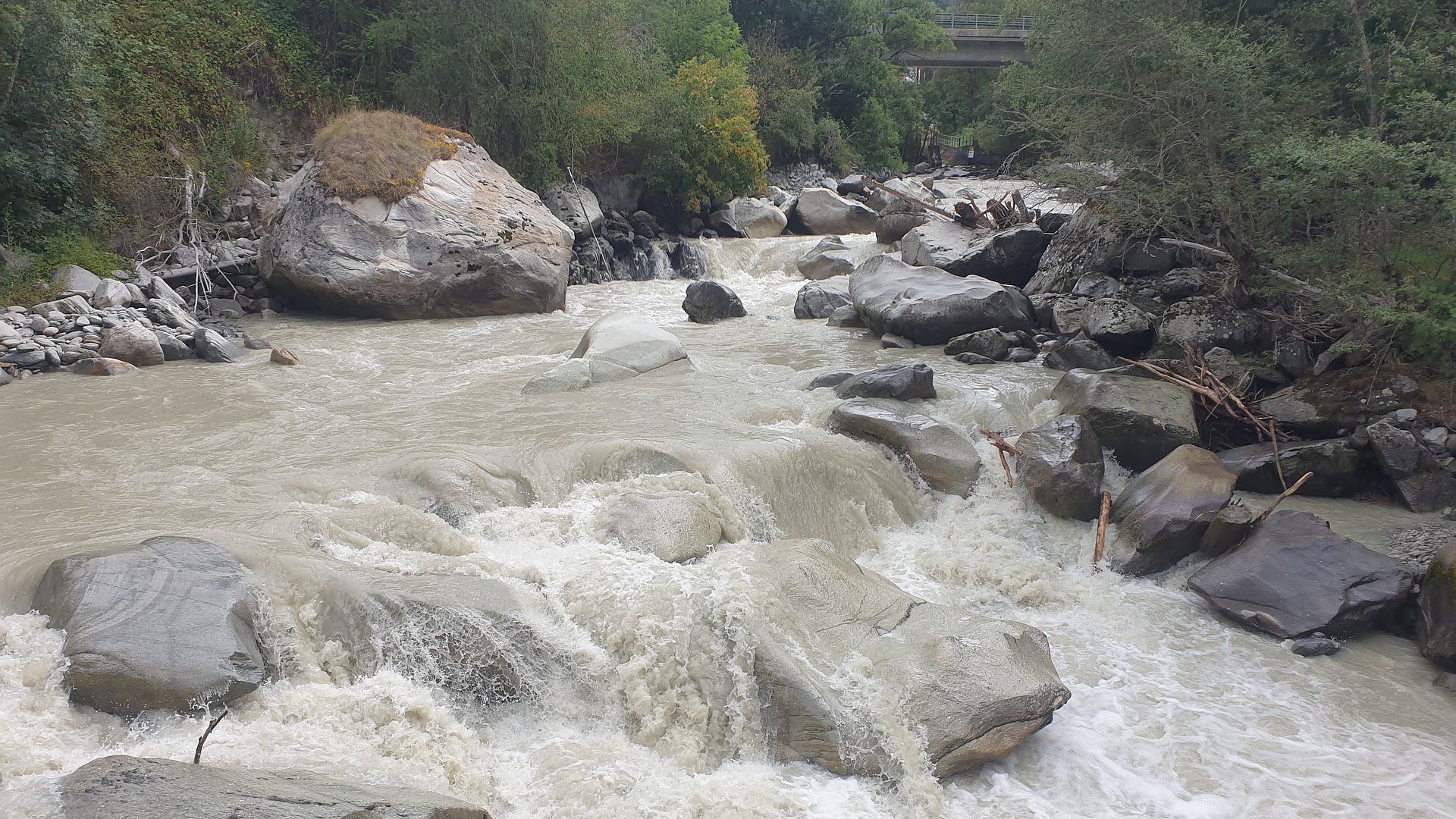 Kajak, Fluss Rhône (Rotten), Abschnitt Lax - Mörel (Untere Schlucht)