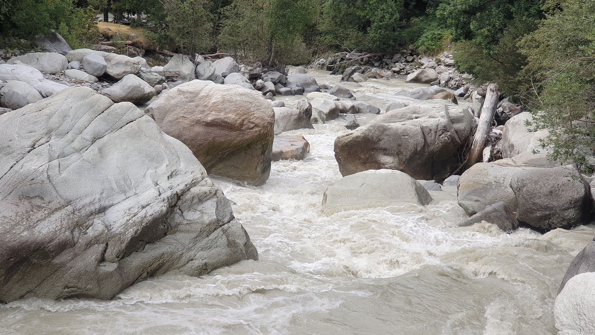 Kajak, Fluss Rhône (Rotten), Abschnitt Lax - Mörel (Untere Schlucht)