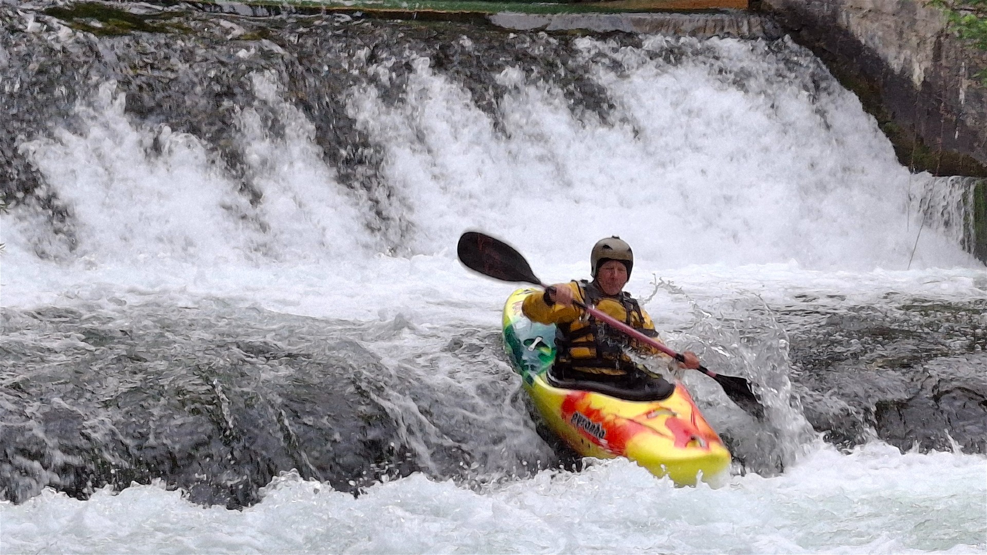 Kajak, Fluss Grundlseetraun, Abschnitt Grundlsee - Bad Aussee erstes Wehr 