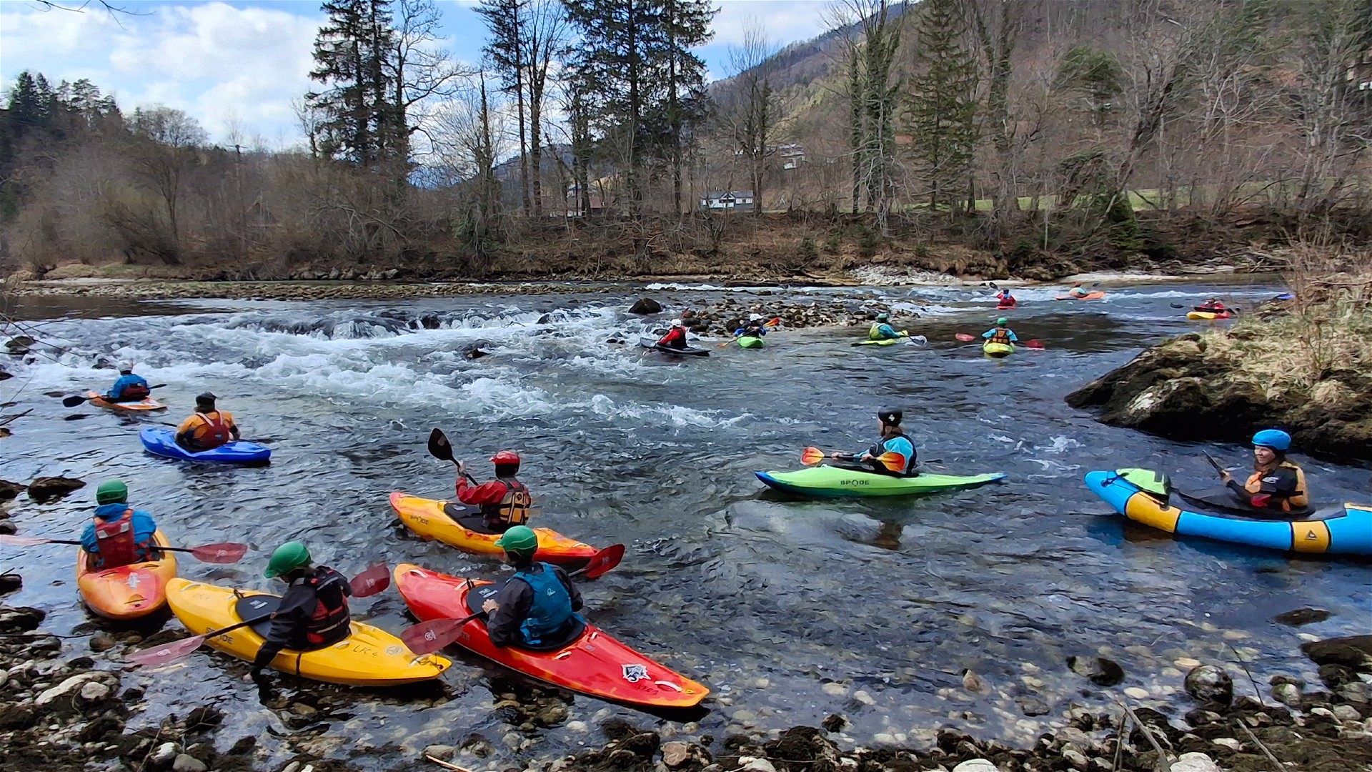 © Thomas R. 22.3.26 Kajak, Fluss Steyr, Abschnitt Agonitz - Haunoldmühle (Untere Steyr) Agonitzer Knie