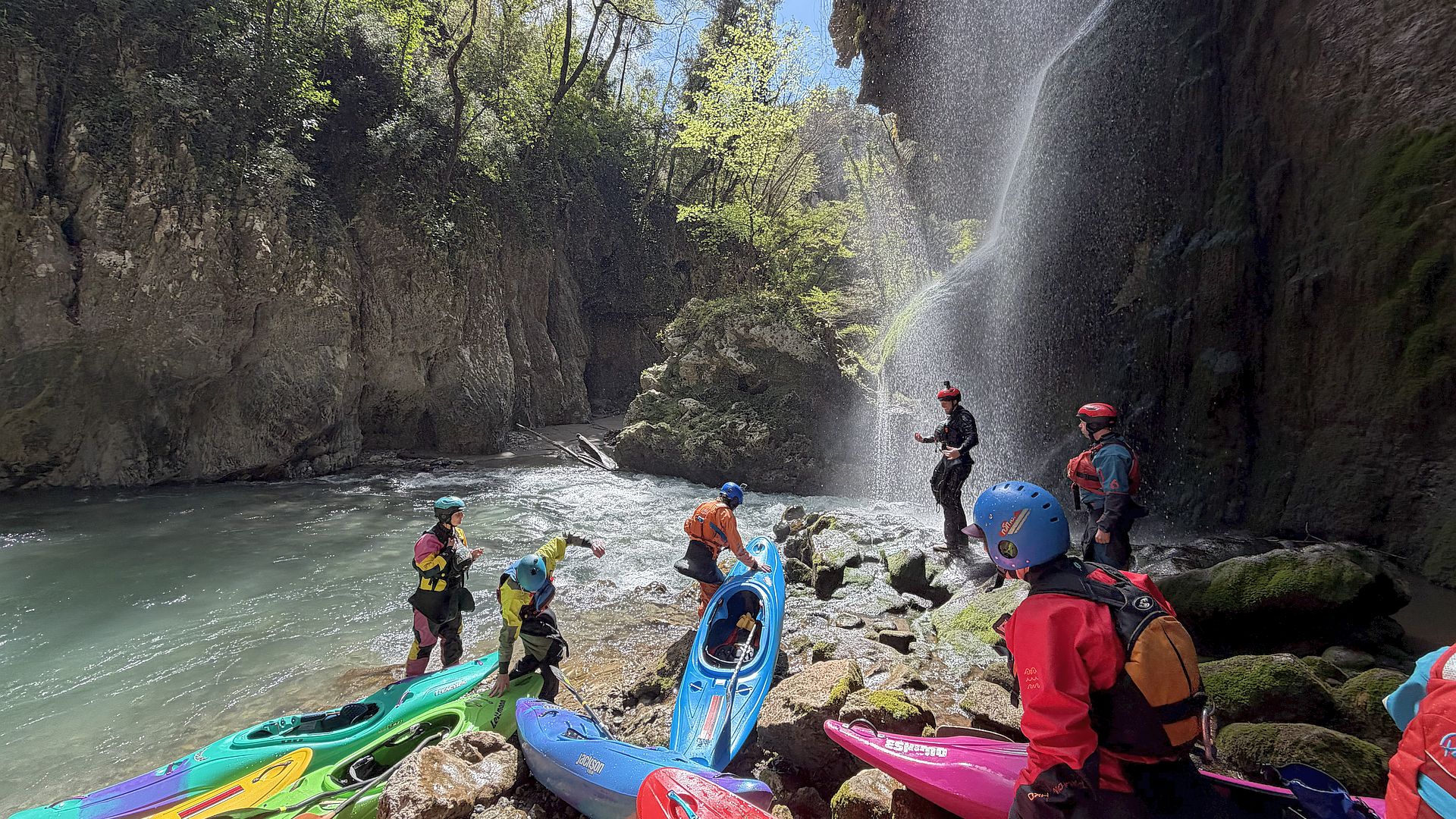 Kajak, Fluss Lao, Abschnitt Laino Borgo - Papasidero (Schlucht) beim 20m Wasserfall 