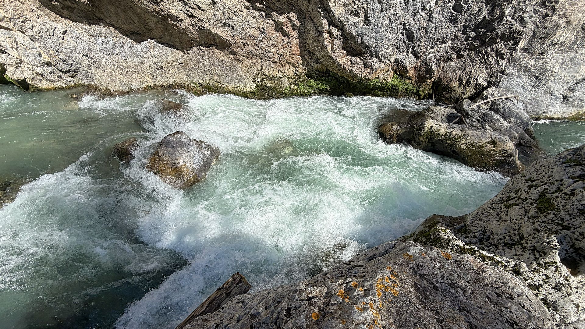 Kajak, Fluss Lao, Abschnitt Laino Borgo - Papasidero (Schlucht) Ausfahrt Ausgangskatarakt 