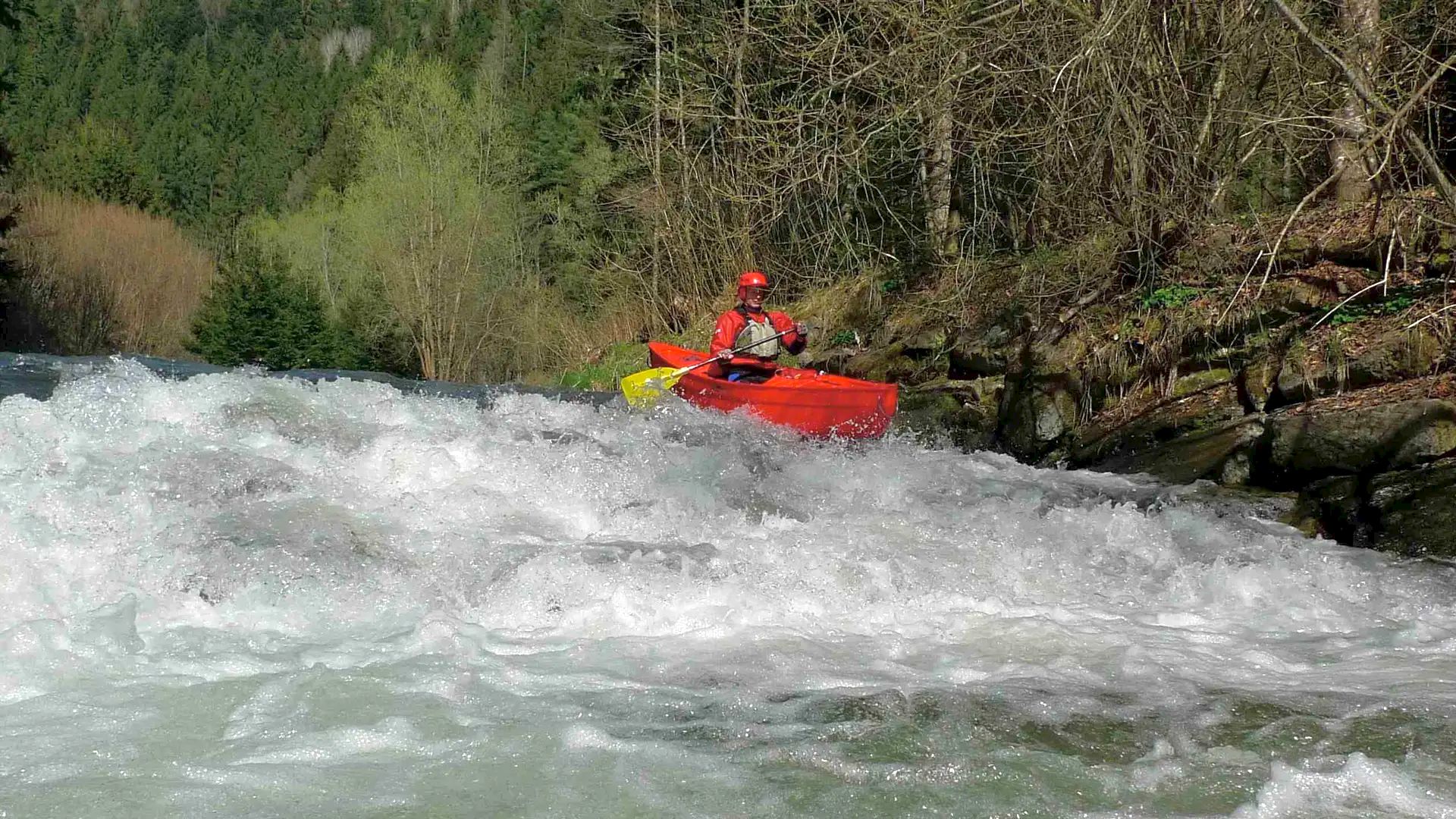 © Andreas S. 31.3.14 Kajak, Fluss Feistritz, Abschnitt Rettenegg - Strallegg (Obere) Waldstufe