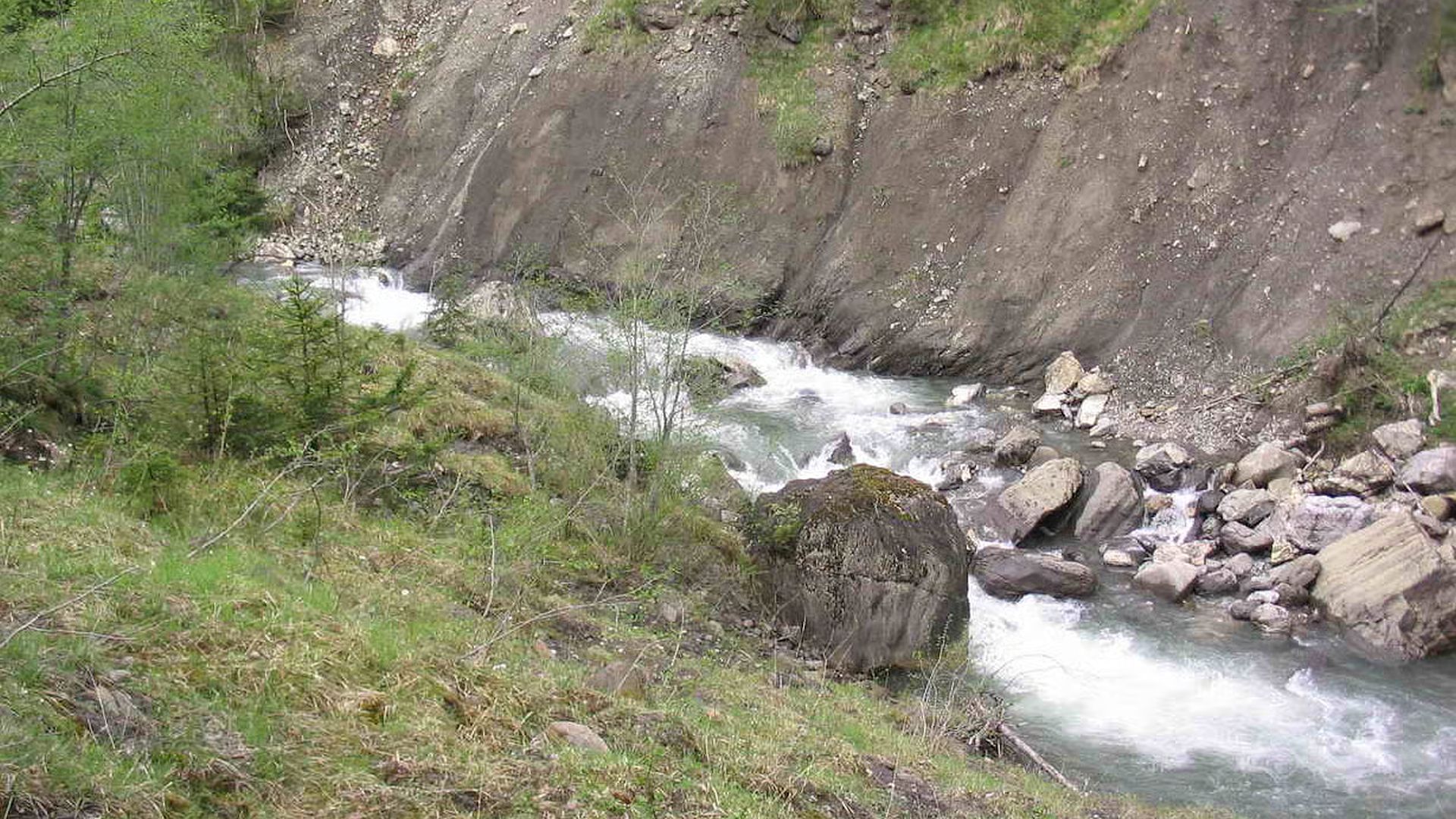 © Christian P. 8.9.05 Kajak, Fluss Mellenbach, Abschnitt Holzbrücke - Mündung (Unterer Mellenbach) fein
