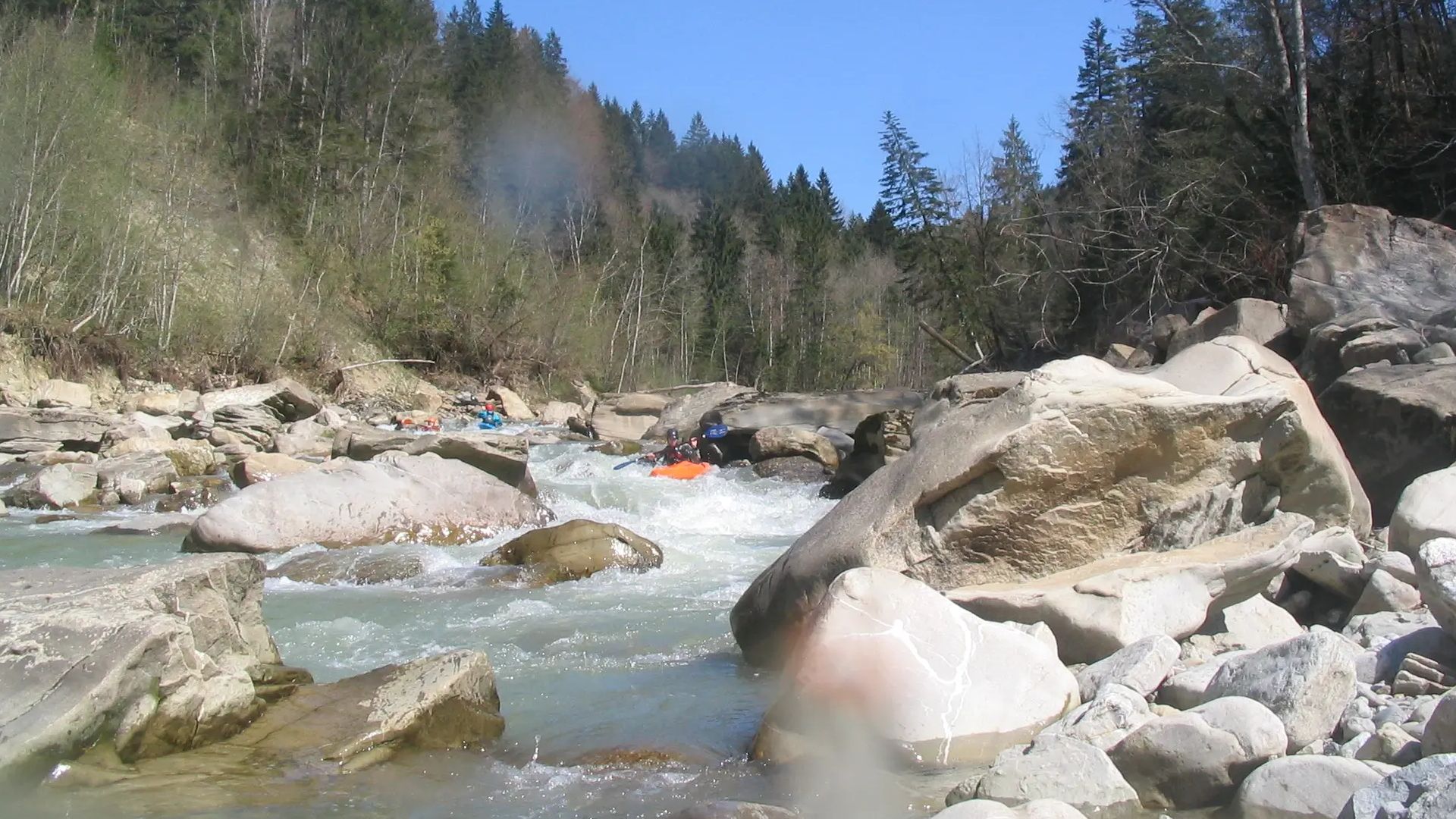 Kajak, Fluss Weißach, Abschnitt Zwing - Camping Doren (Weißachschlucht) Abschlusskatarakt 