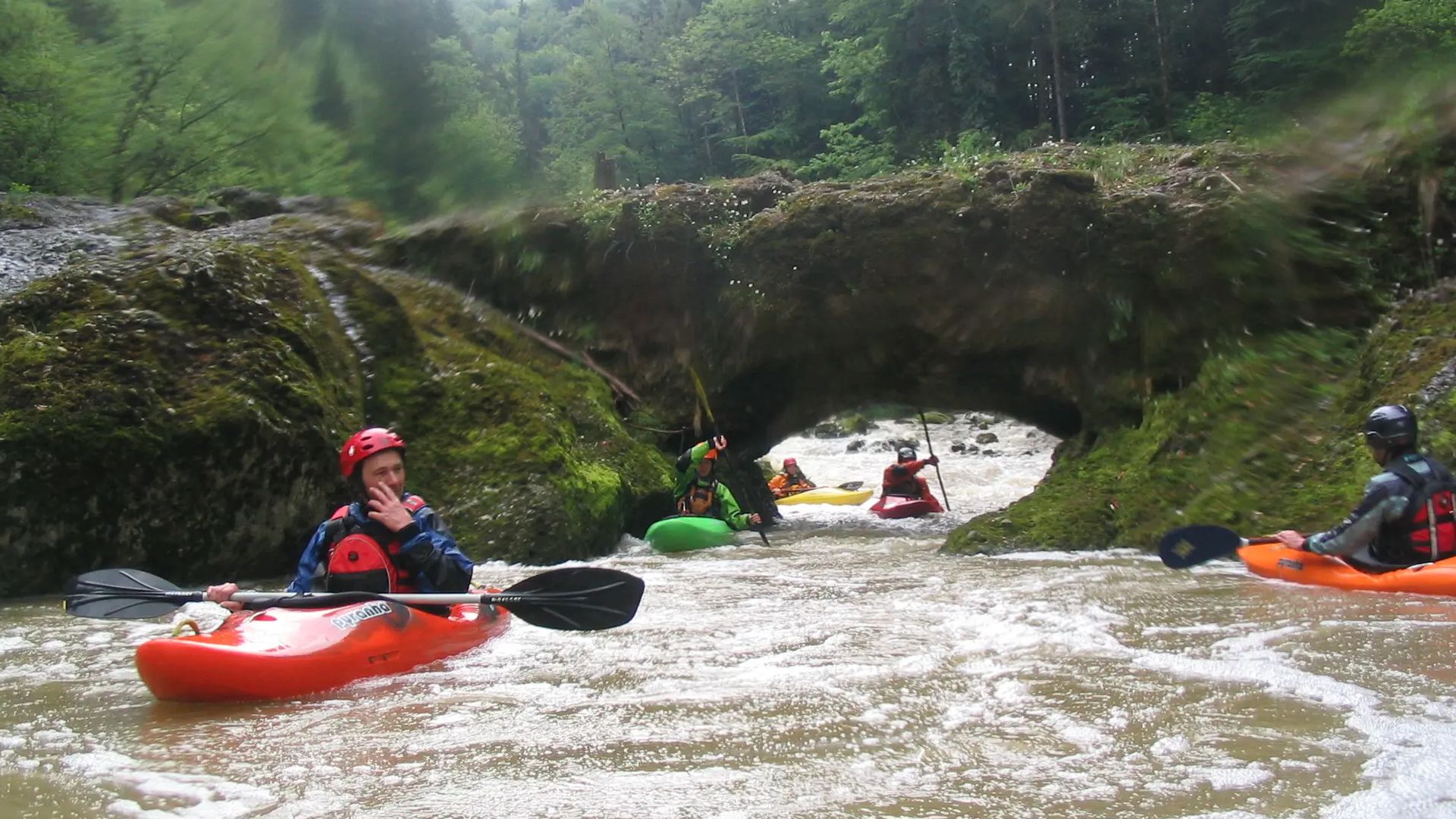 Kajak, Fluss Sitter, Abschnitt Haslen - St. Gallen (Untere Sitterschlucht) der Tunnel 