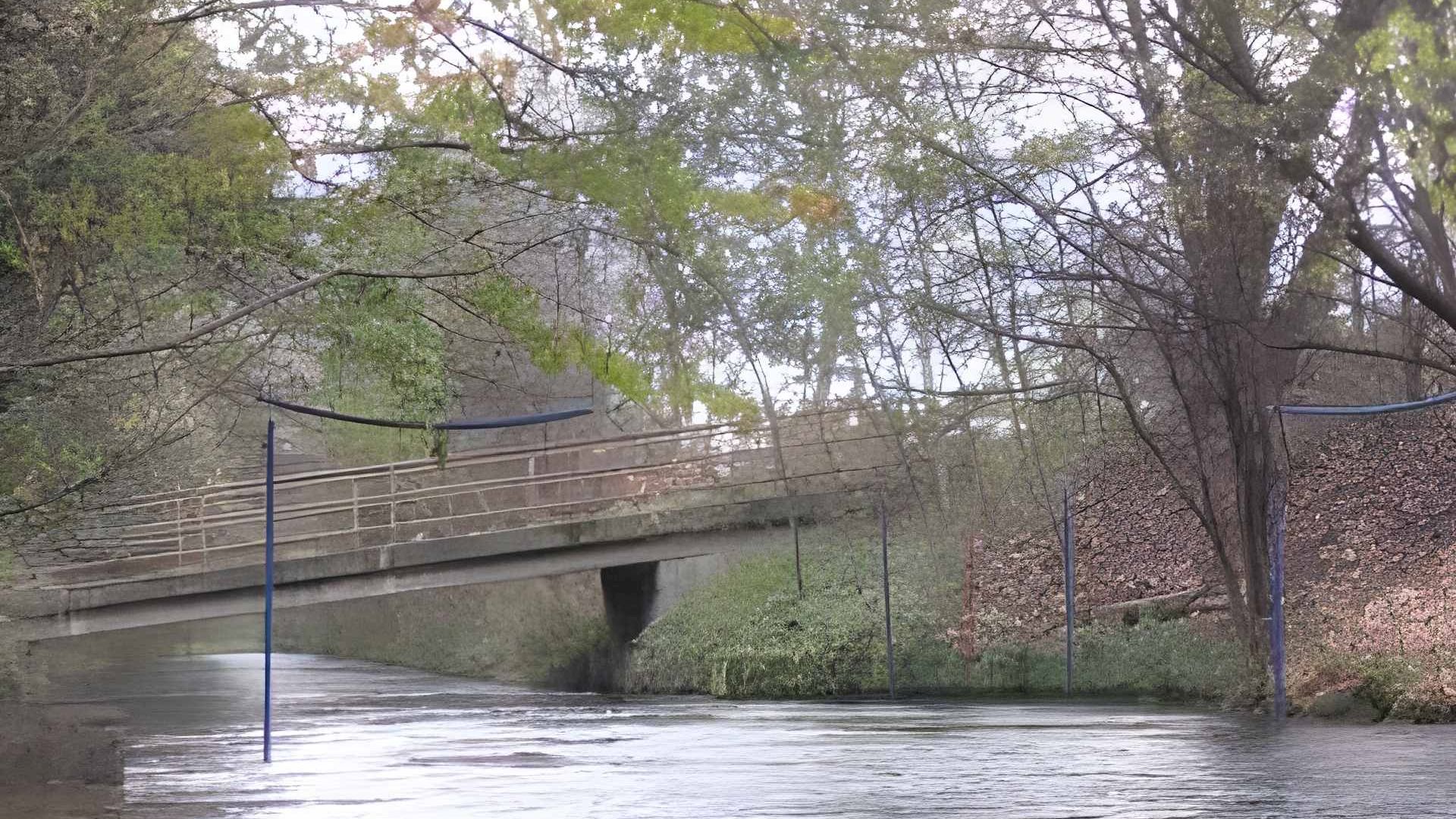 Kajak, Fluss Mur, Abschnitt Mühlgang - Slalomstrecke Ende der Slalomstrecke bei der Brücke 